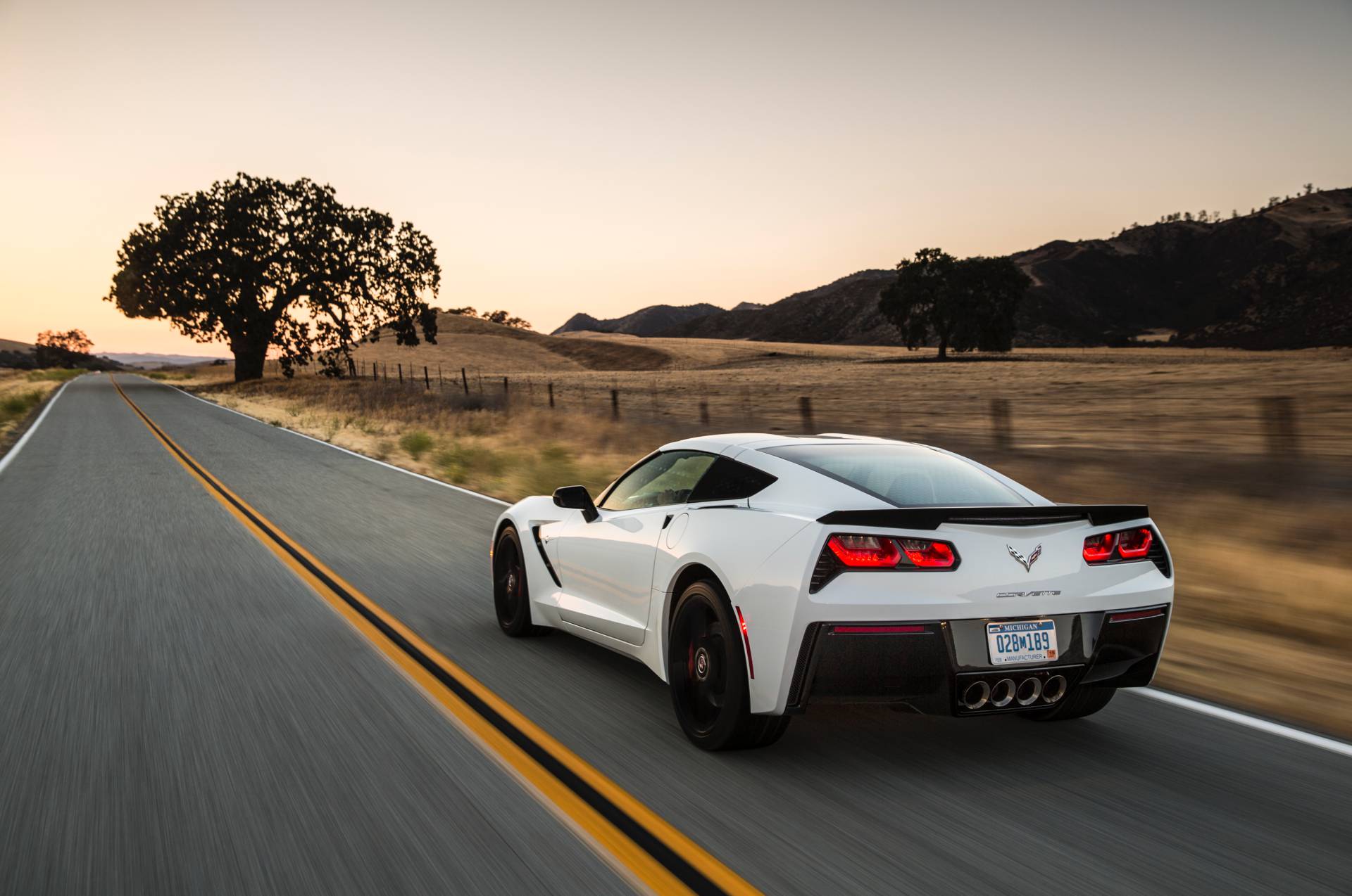 2018 Chevrolet Corvette Stingray 2 Chevy Offering $3,000 Loyalty Discount On All 2019 Corvettes In April