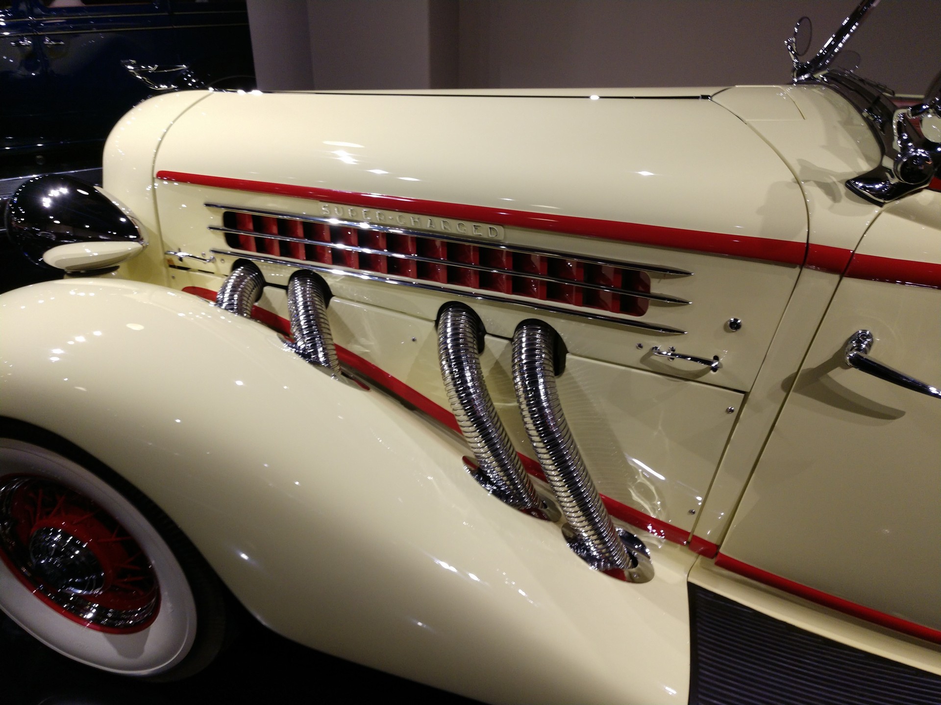 Gateway Auto Museum-16 Road Trip: Gateway Auto Museum Is A Tribute To American Luxury And Performance