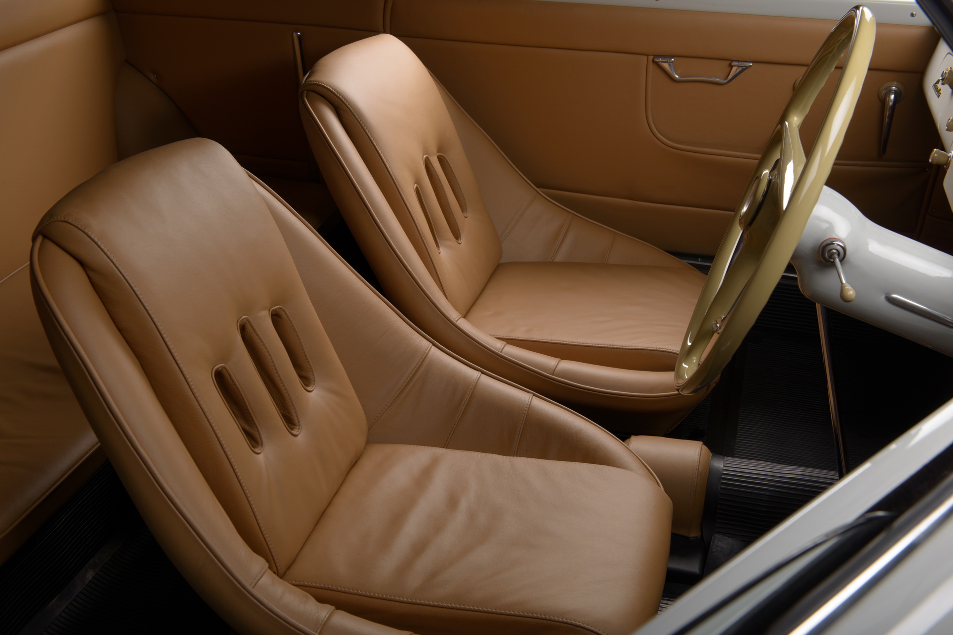 Lancia-Aurelia-B20-GT-12 Derelict Lancia Brought Back From The Dead Thanks To Thornley Kelham