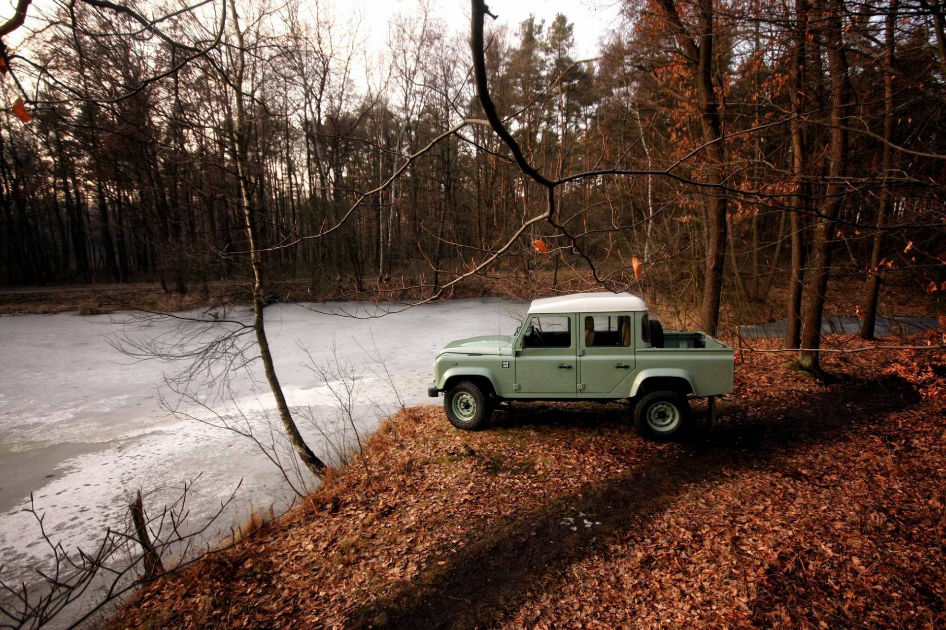 Land Rover Defender Crew Cab Pickup by Land Serwis 47 For €60k, A Polish Company Will Build You A Classic Defender From Scratch