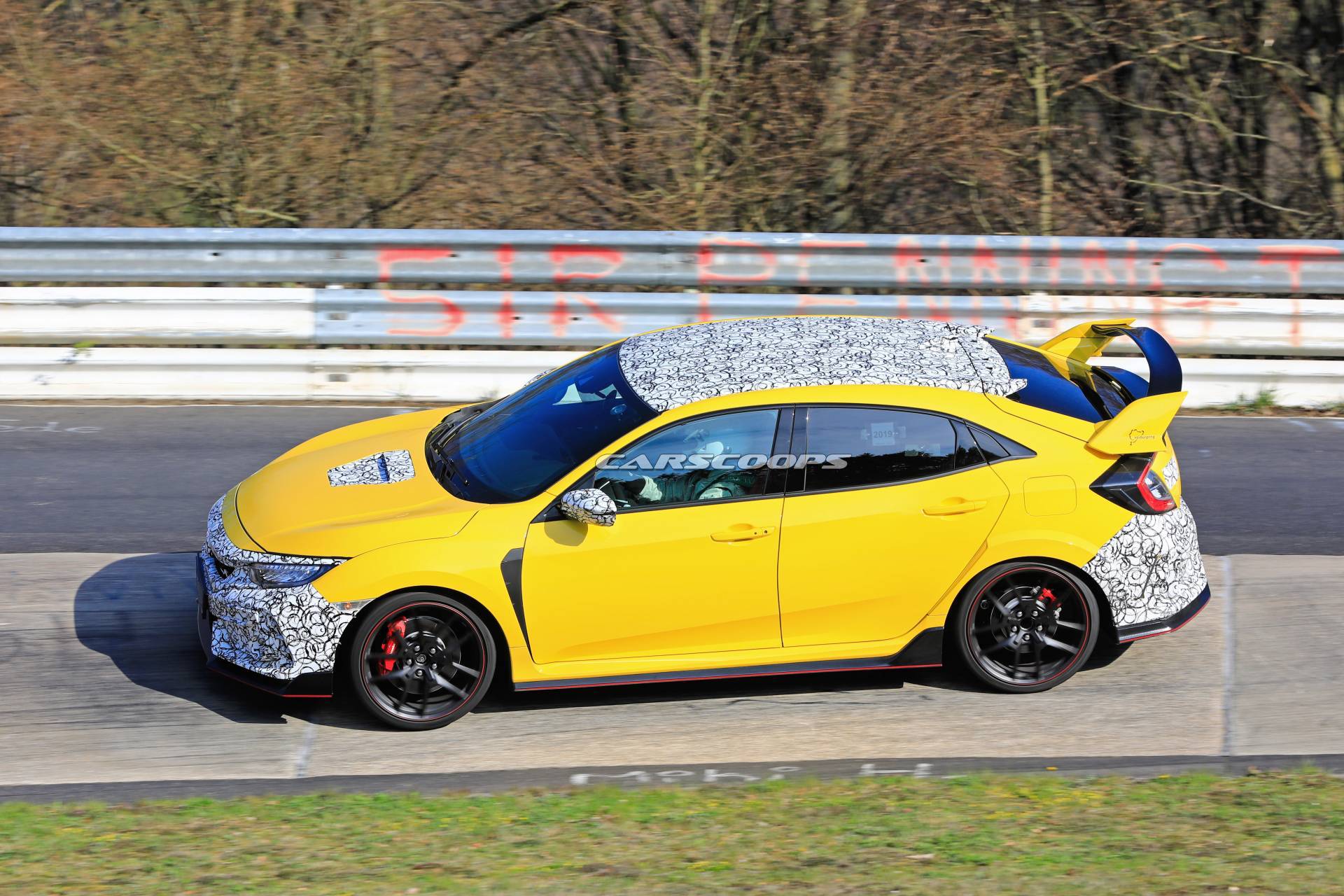 2019 Honda Civic Type R facelift spy shots 4 Honda Civic Type R Prototype Could Be Facelifted Model, Lightweight Special, Or Both