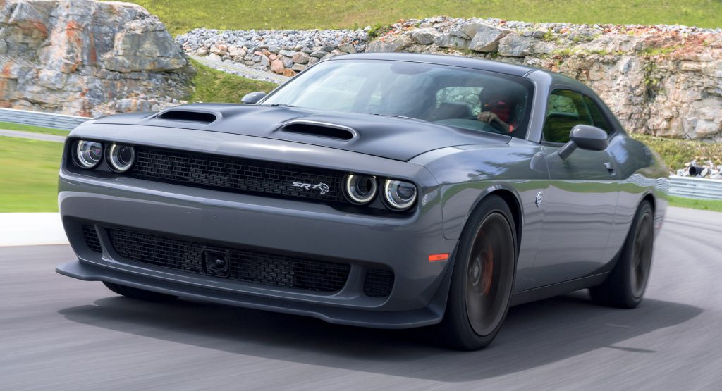  Despite Being 11 Years Old, The Dodge Challenger Is Outselling The Camaro