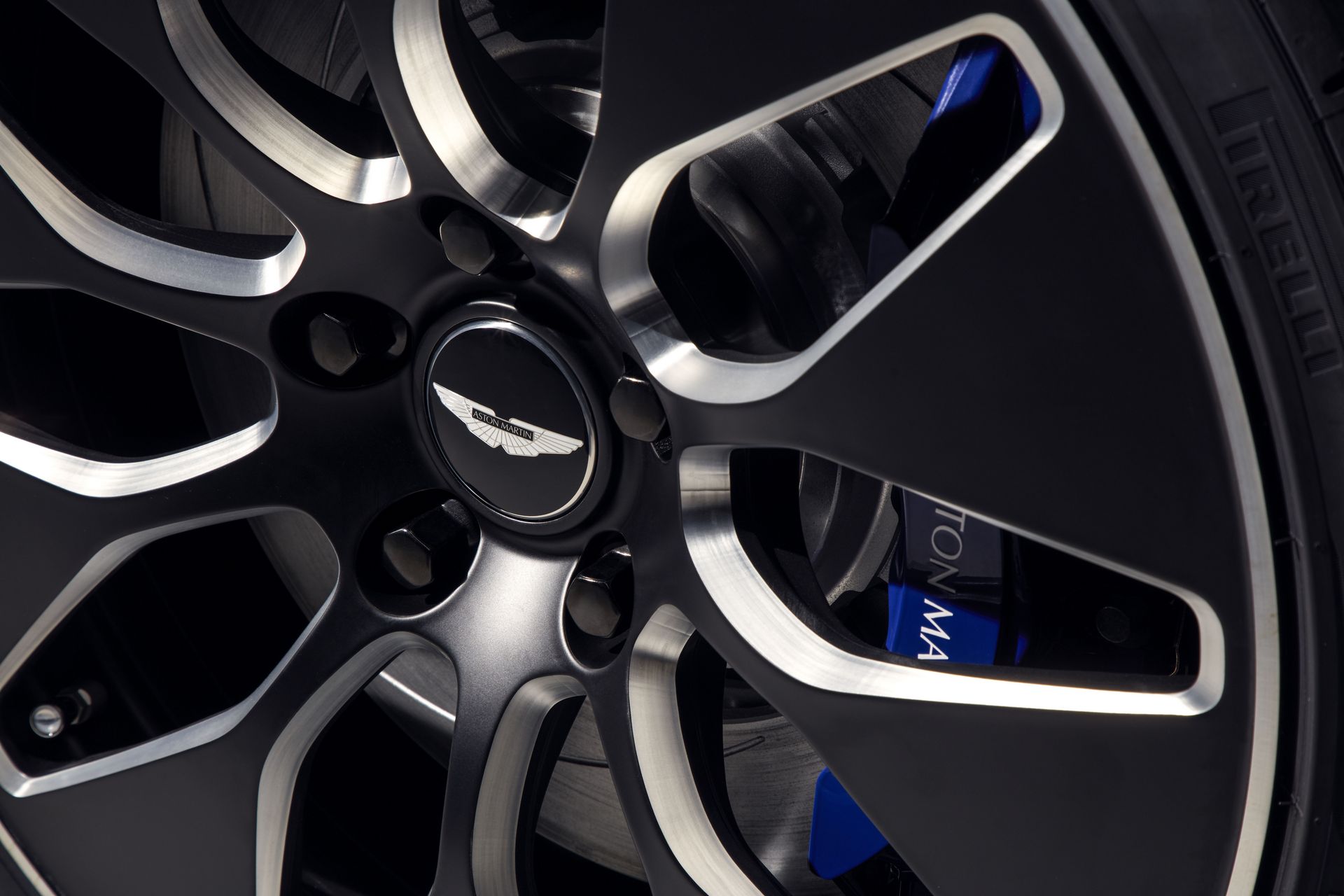 2020 Aston Martin Rapide E 5 Aston Martin Rapide E Features Fast Charging And Will Be Capped At 155 Units