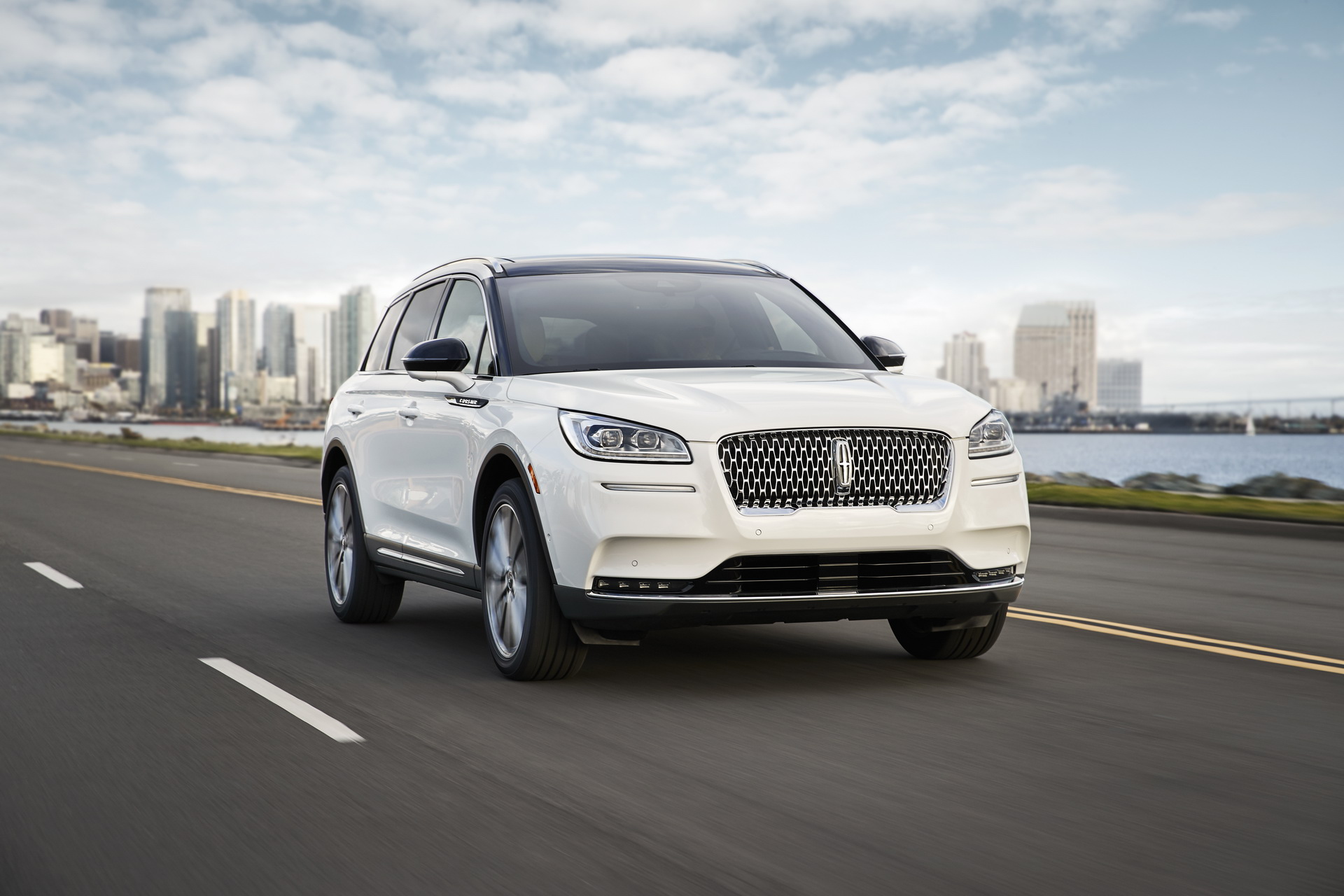 2020 Lincoln Corsair 11 2020 Lincoln Corsair Takes Off With A Cool Name, Elegant Styling And Up To 280HP