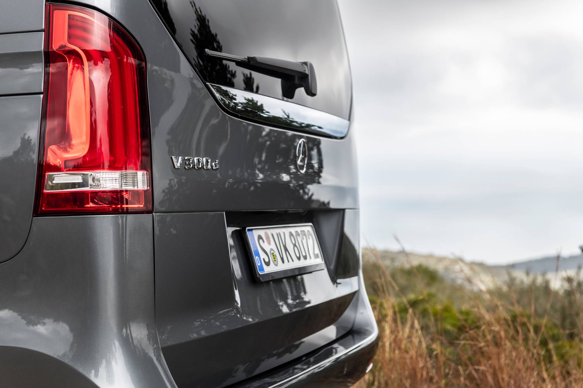 2019 Mercedes-Benz V-Class facelift 36 2019 V-Class: The Mercedes Of Minivans Reveals Updates In Mega Gallery