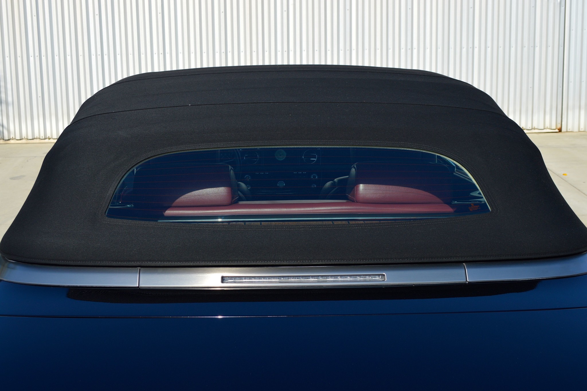 Rolls Royce Phantom Drophead Coupe 18 Fancy A “Cheap” Rolls-Royce? This Phantom Drophead Coupe Might Be The One