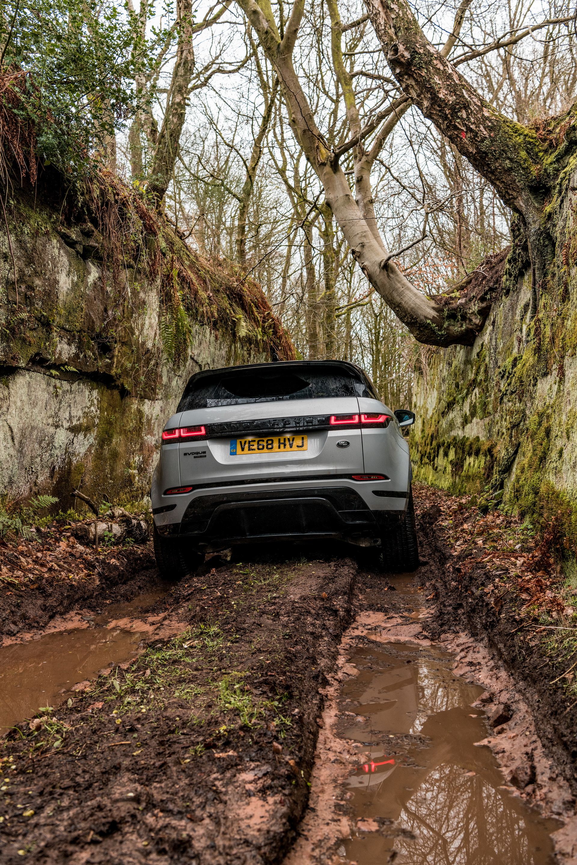 Range-Rover-Evoque-52 Range Rover Evoque Is The First Premium Compact SUV To Pass 2020 RDE2 Emission Rules