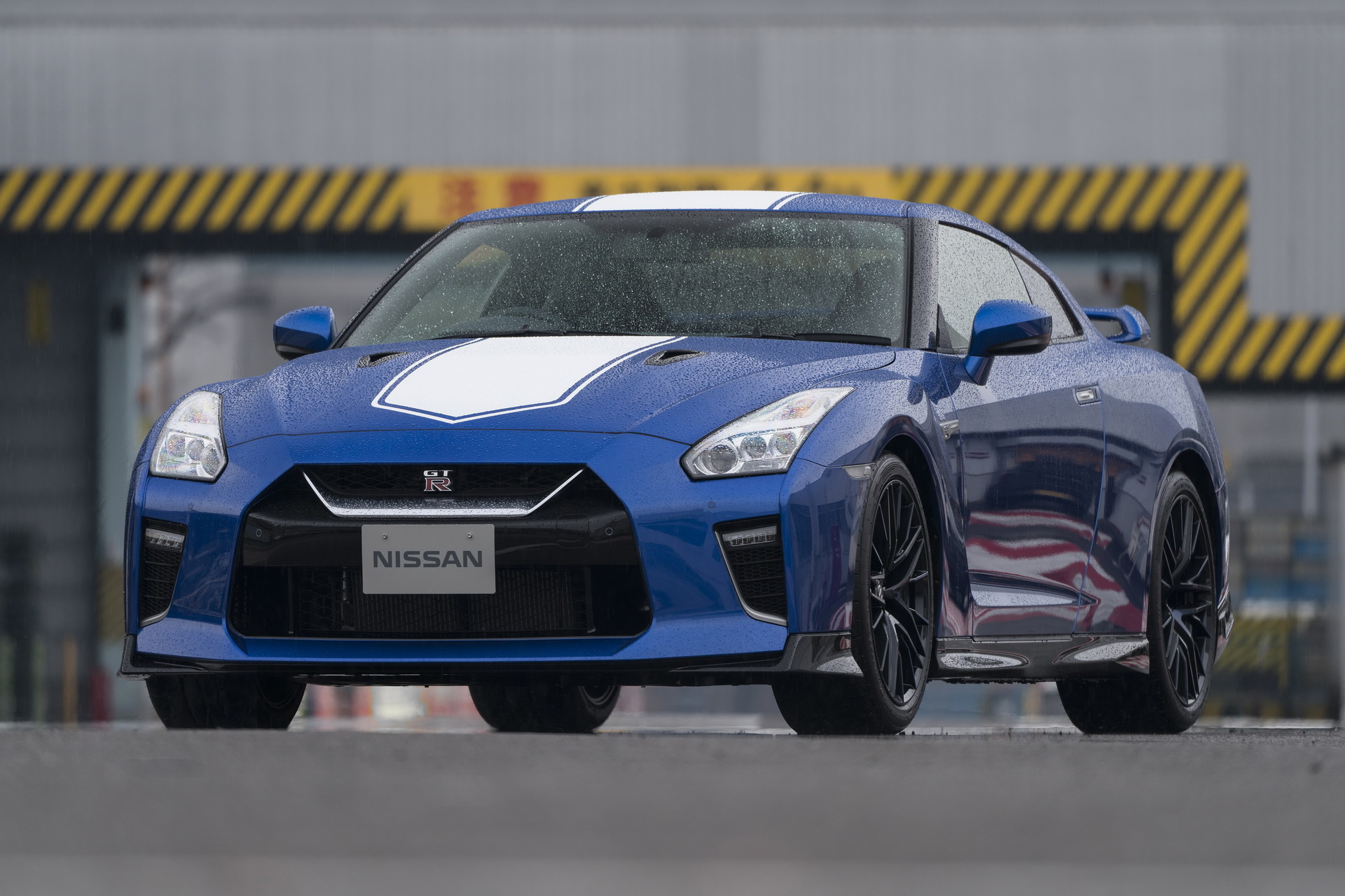 2020 Nissan GT-R 50th Ann 5 2020 Nissan GT-R Brings Back R34’s Iconic Bayside Blue For 50th Anniversary Edition