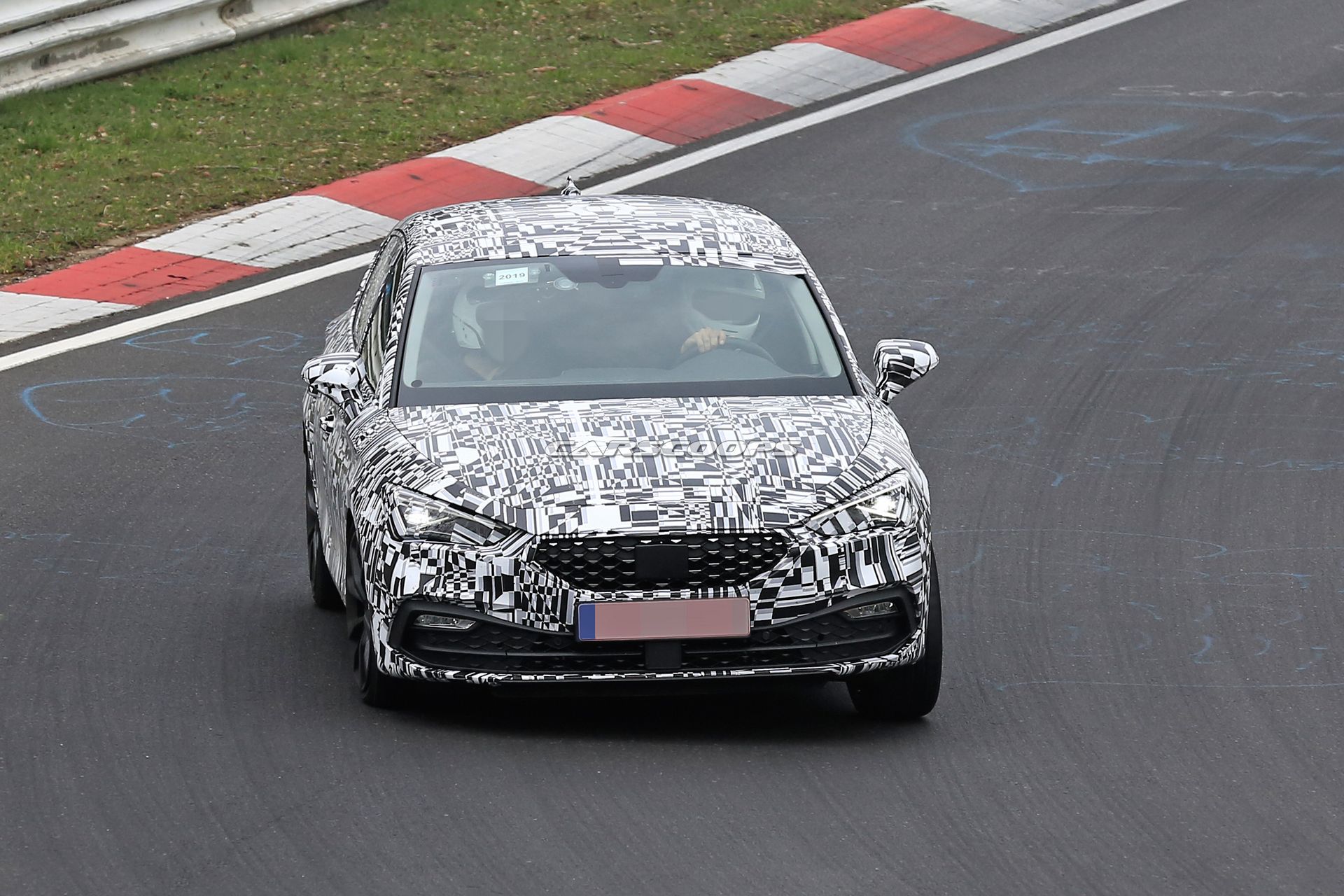 2020-Seat-Leon-2 2020 Seat Leon Gives Us A Look At Its Angrier Face