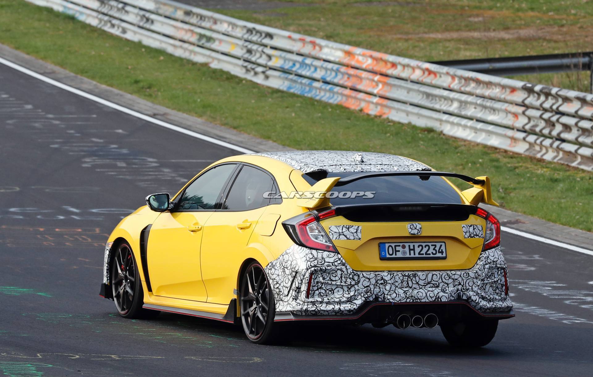 2019 Honda Civic Type R facelift spy shots 49 Honda Civic Type R Prototype Could Be Facelifted Model, Lightweight Special, Or Both