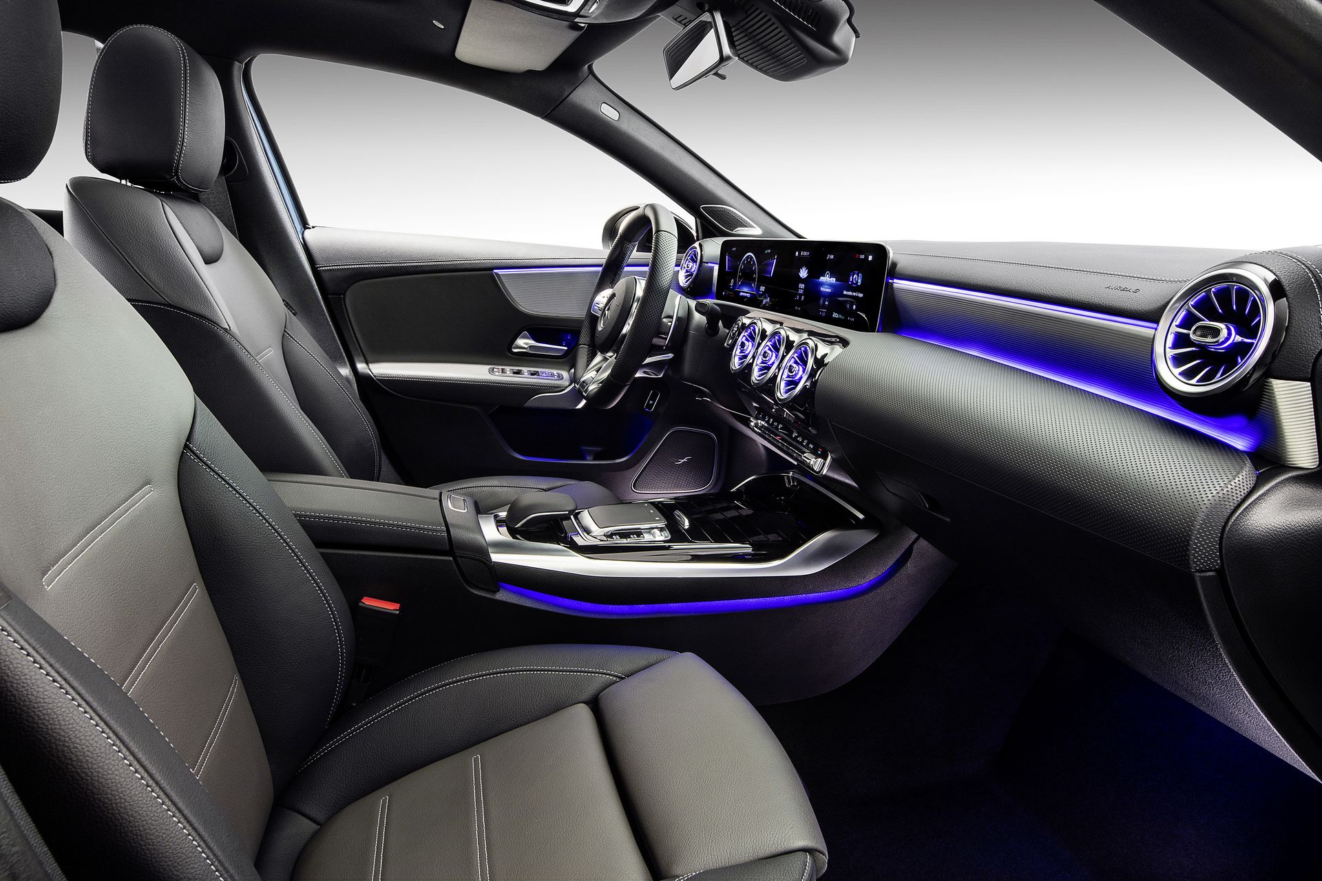 2020 Mercedes-AMG A35 L 4MATIC 5 Mercedes-AMG A35 L 4MATIC Adds A Little Length For The Chinese