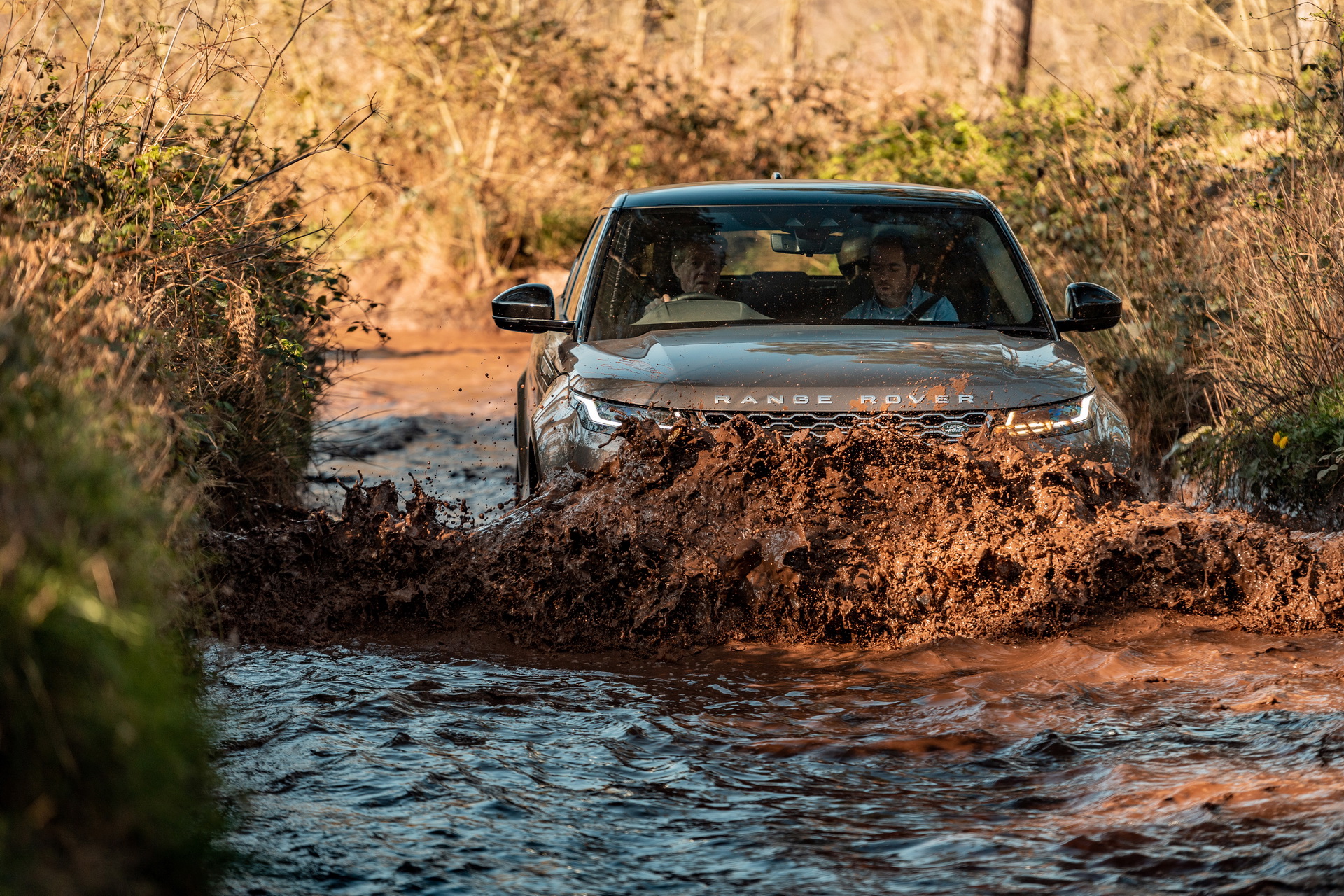 Range-Rover-Evoque-22 Range Rover Evoque Is The First Premium Compact SUV To Pass 2020 RDE2 Emission Rules