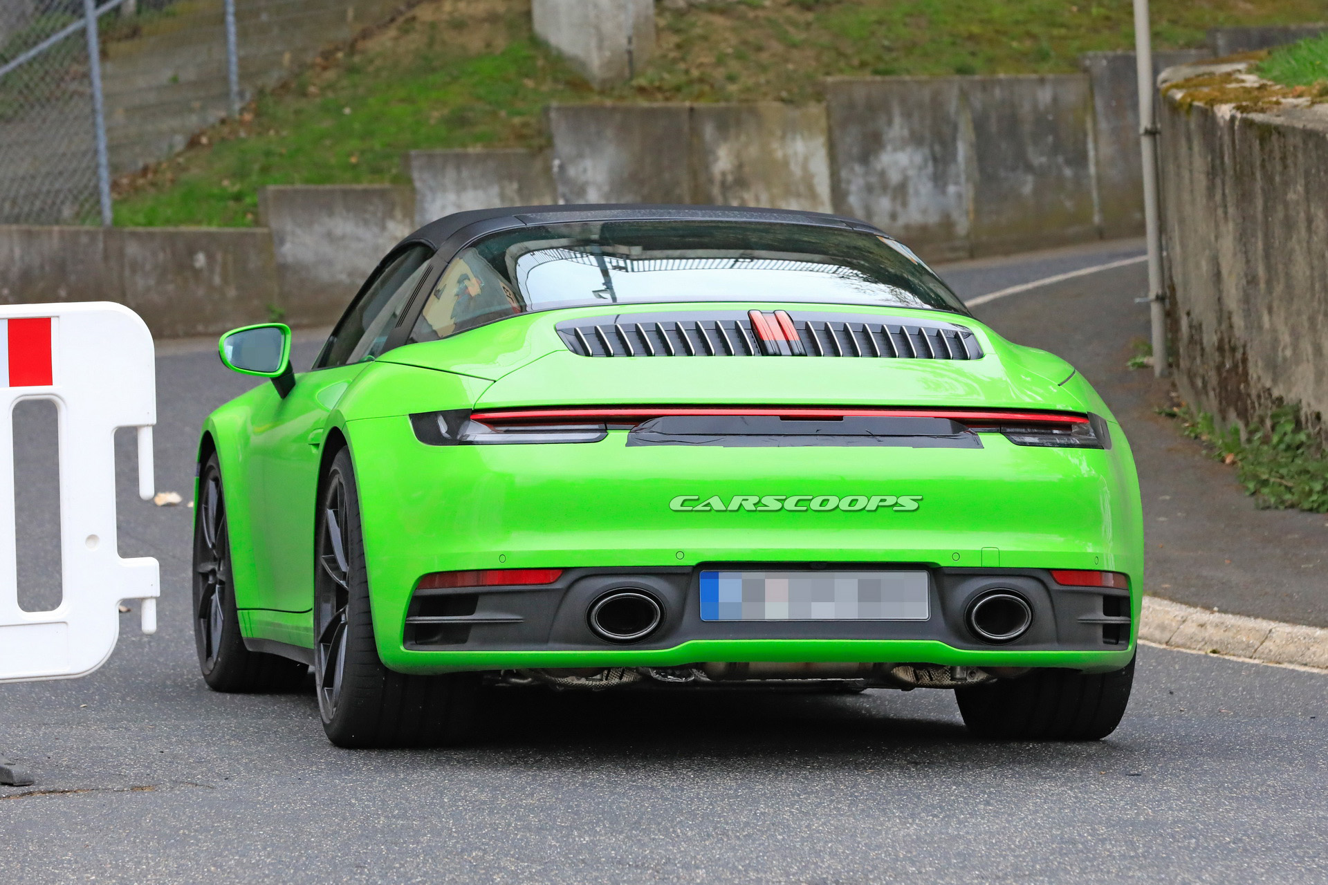 2020 porsche 911 targa spy shots 20 2020 Porsche 911 Targa With Removable Top Photographed Undisguised In Red Too