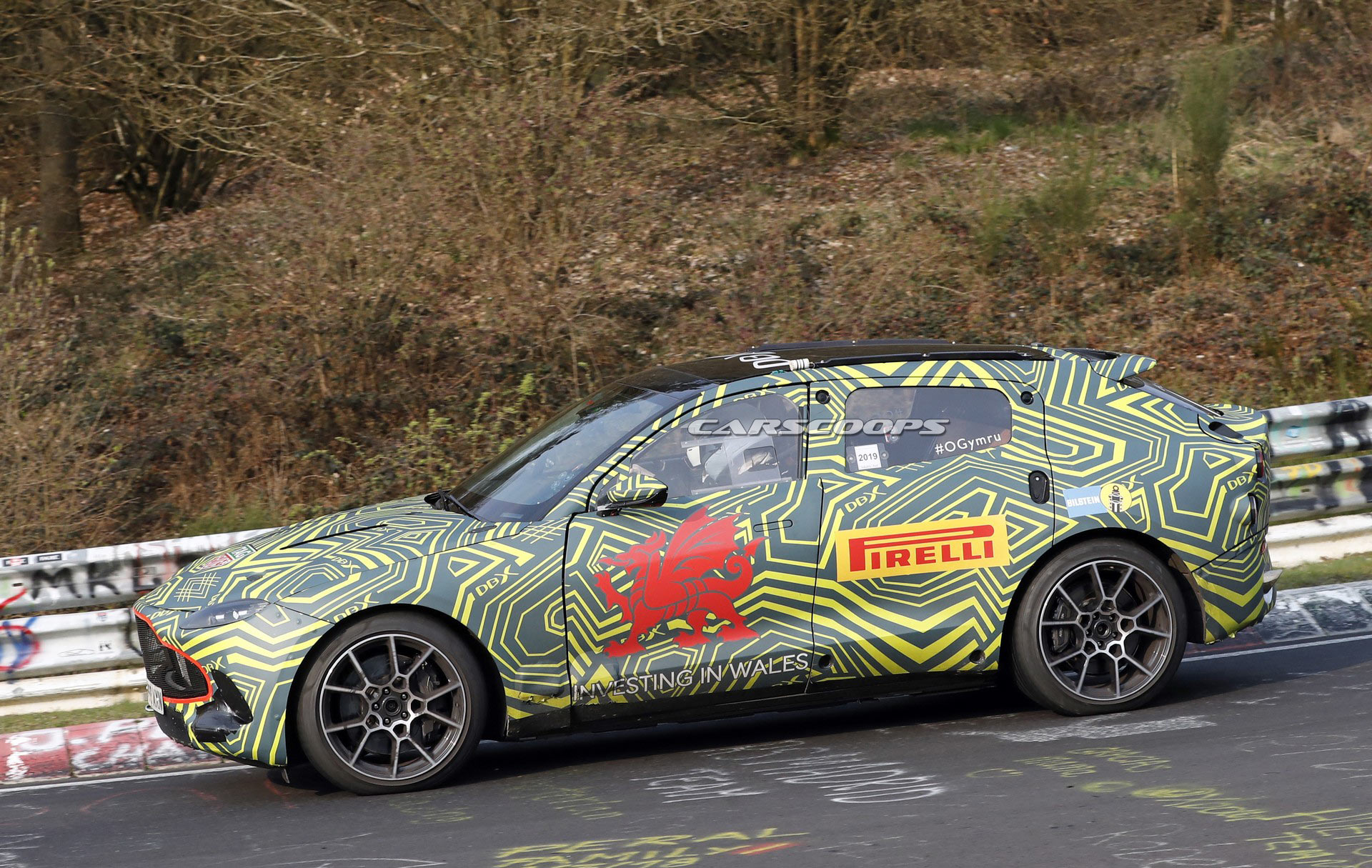 2020-Aston-Martin-DBX-22 Aston Martin DBX Interior Spied, Shows Lots Of Mercedes Parts