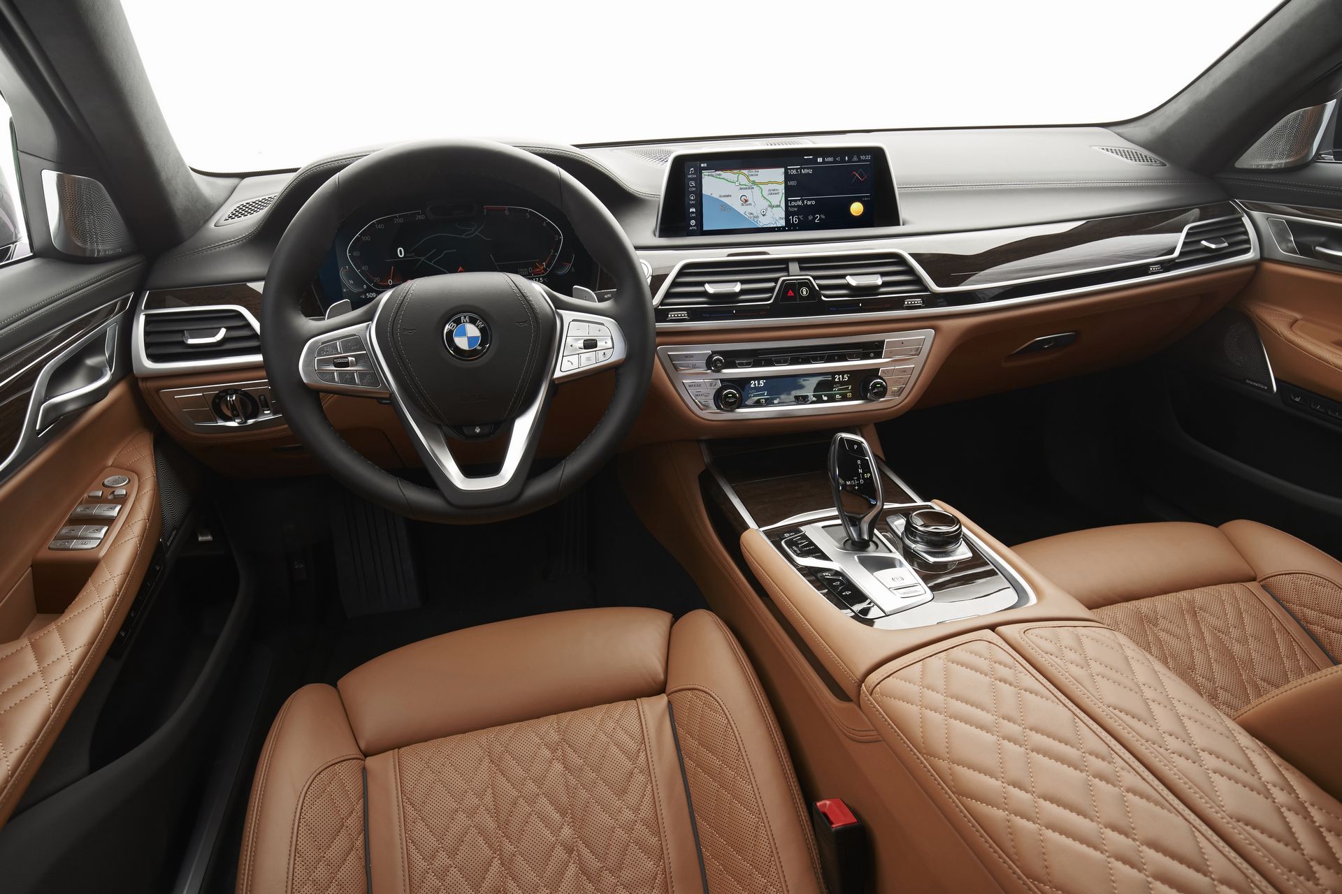 BMW-7-Series-103 BMW Throws 171 Images Of The 7-Series Hoping We’ll Get Used To Its New Face