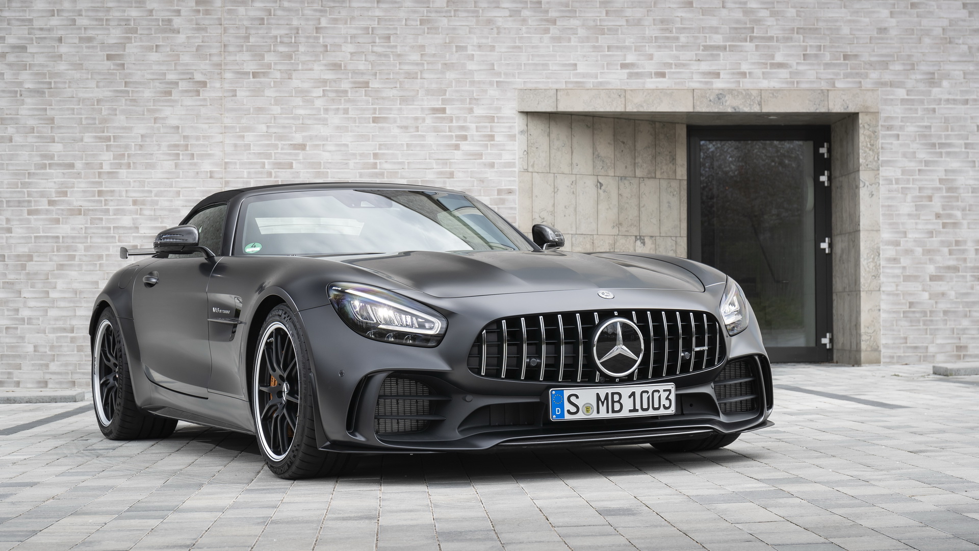 Mercedes-AMG-GTR-20 Mercedes-AMG GT R Pro Gets $200k Sticker Price, Sales Begin In Late 2019