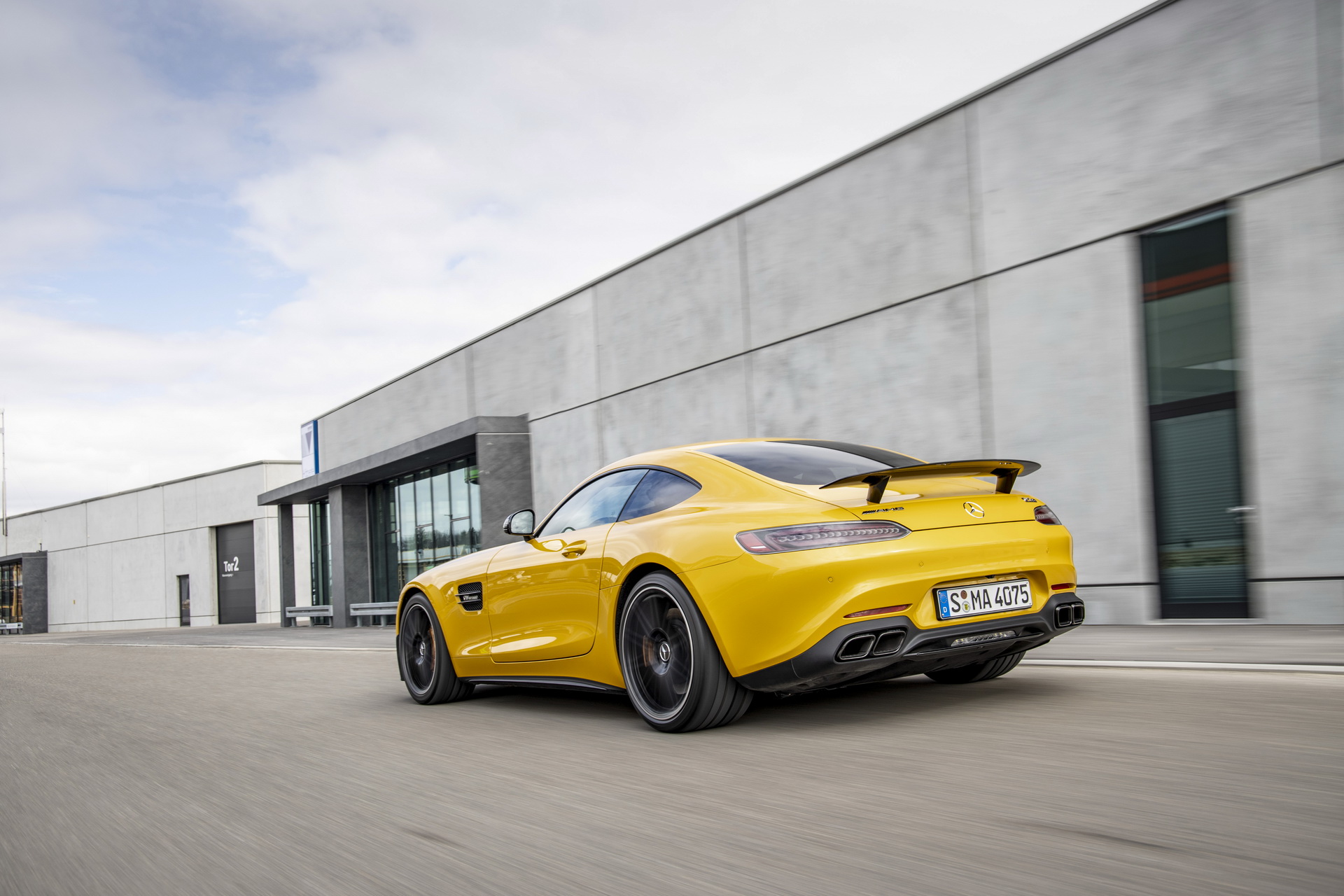 Mercedes-AMG-GTS-28 Mercedes-AMG GT R Pro Gets $200k Sticker Price, Sales Begin In Late 2019