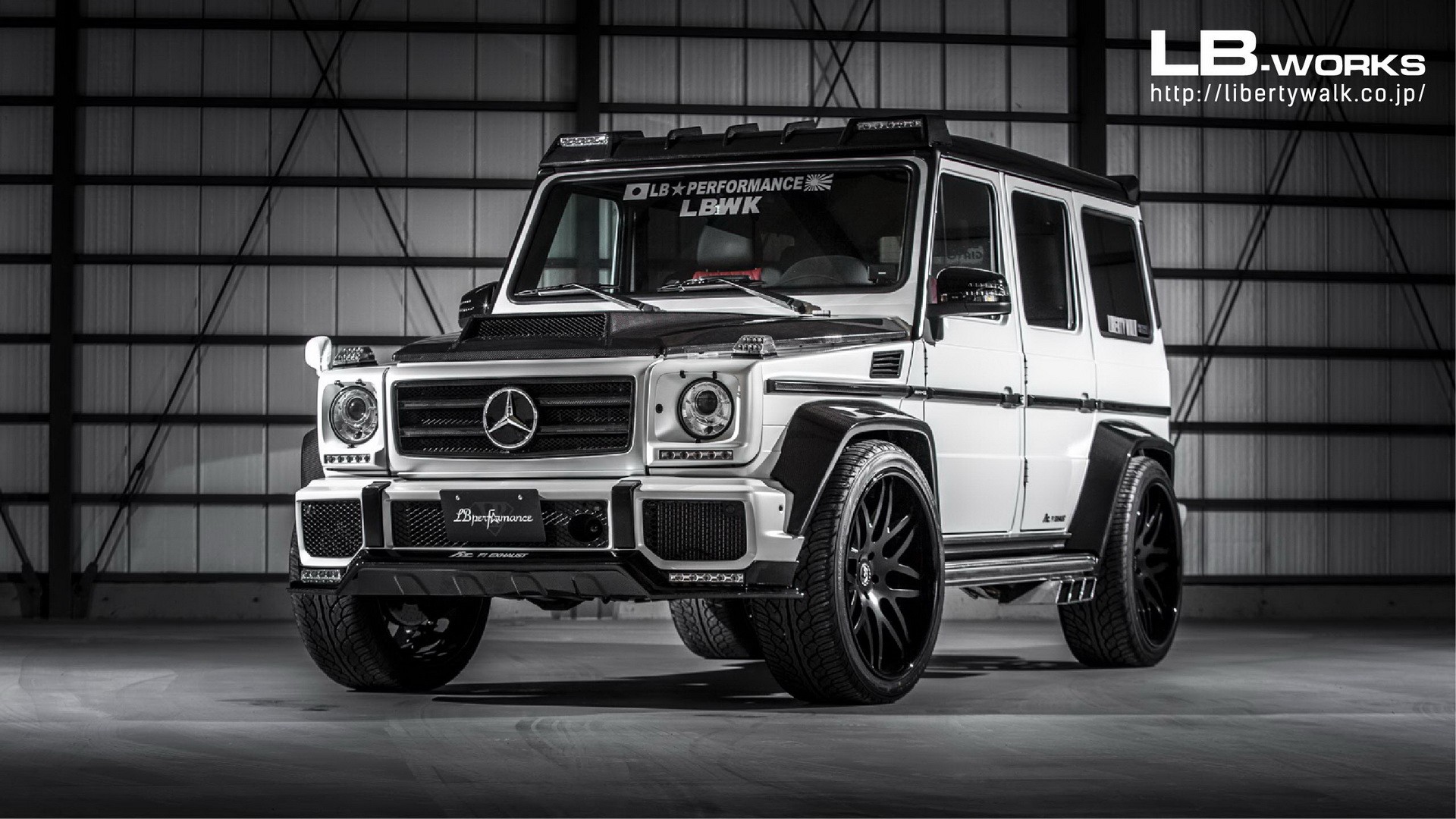 mercedes-amg g63 tuning liberty walk 1 Older Mercedes-AMG G63 Gets The Liberty Walk Touch Of Extravagance