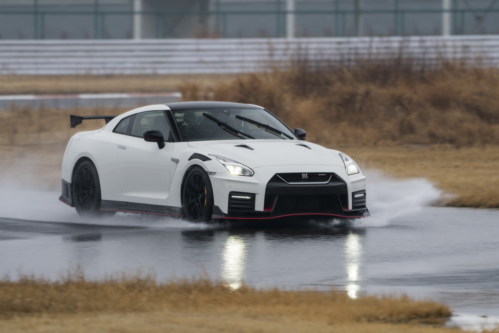 2020 nissan gt-r nismo 1 Next Nissan GT-R Might Just Autonomously Take You For A Ride Around The ‘Ring
