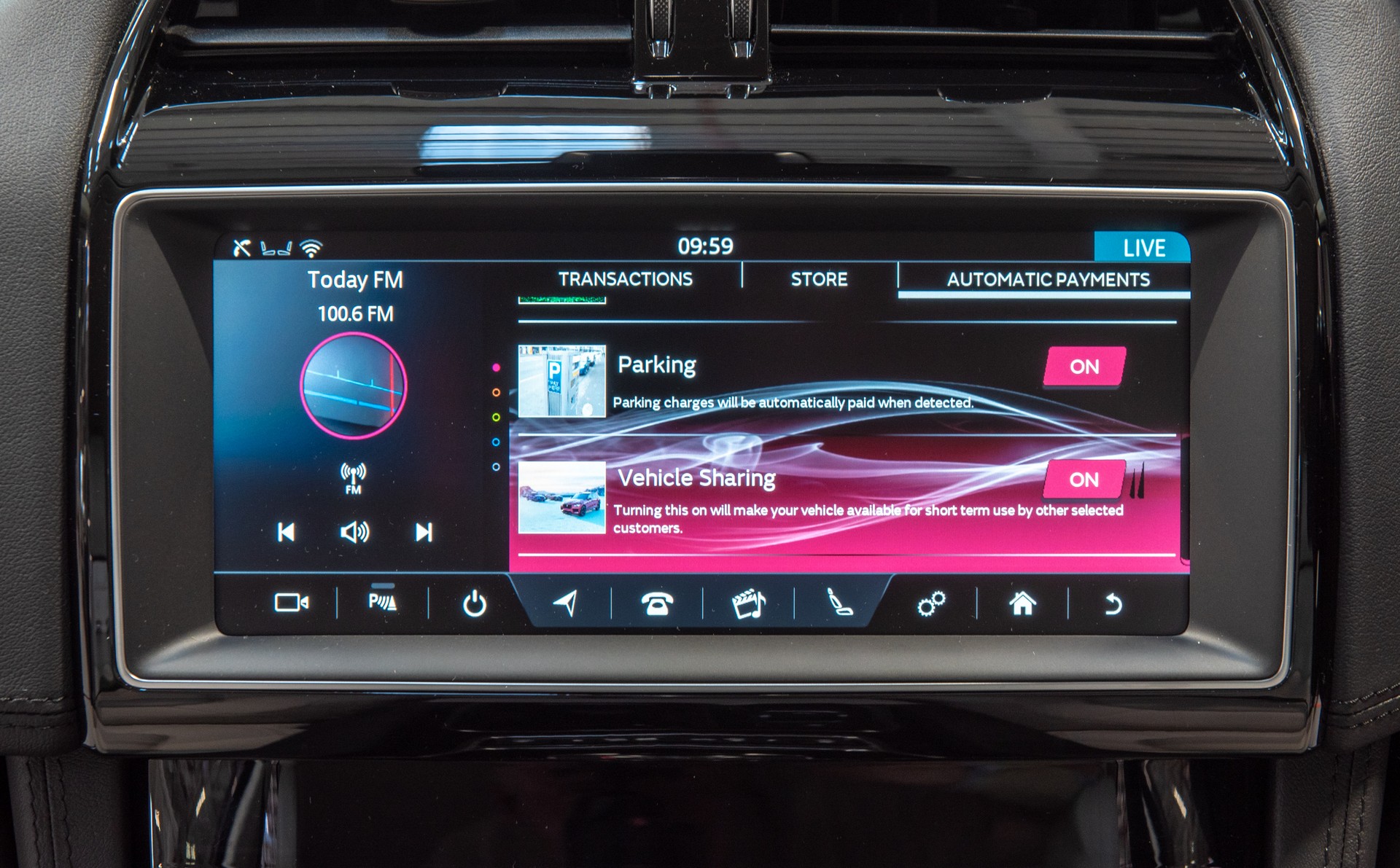 JLR Smart Wallet-8 Jaguar Land Rover Wants To Pay You For Reporting Traffic Jams And Potholes