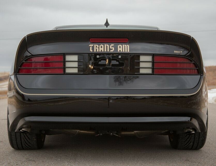 chevy camaro bandit trans am ebay 4 For $200,000, You Can Play Smokey And The Bandit In This 2015 Pontiac Camaro “Trans Am”