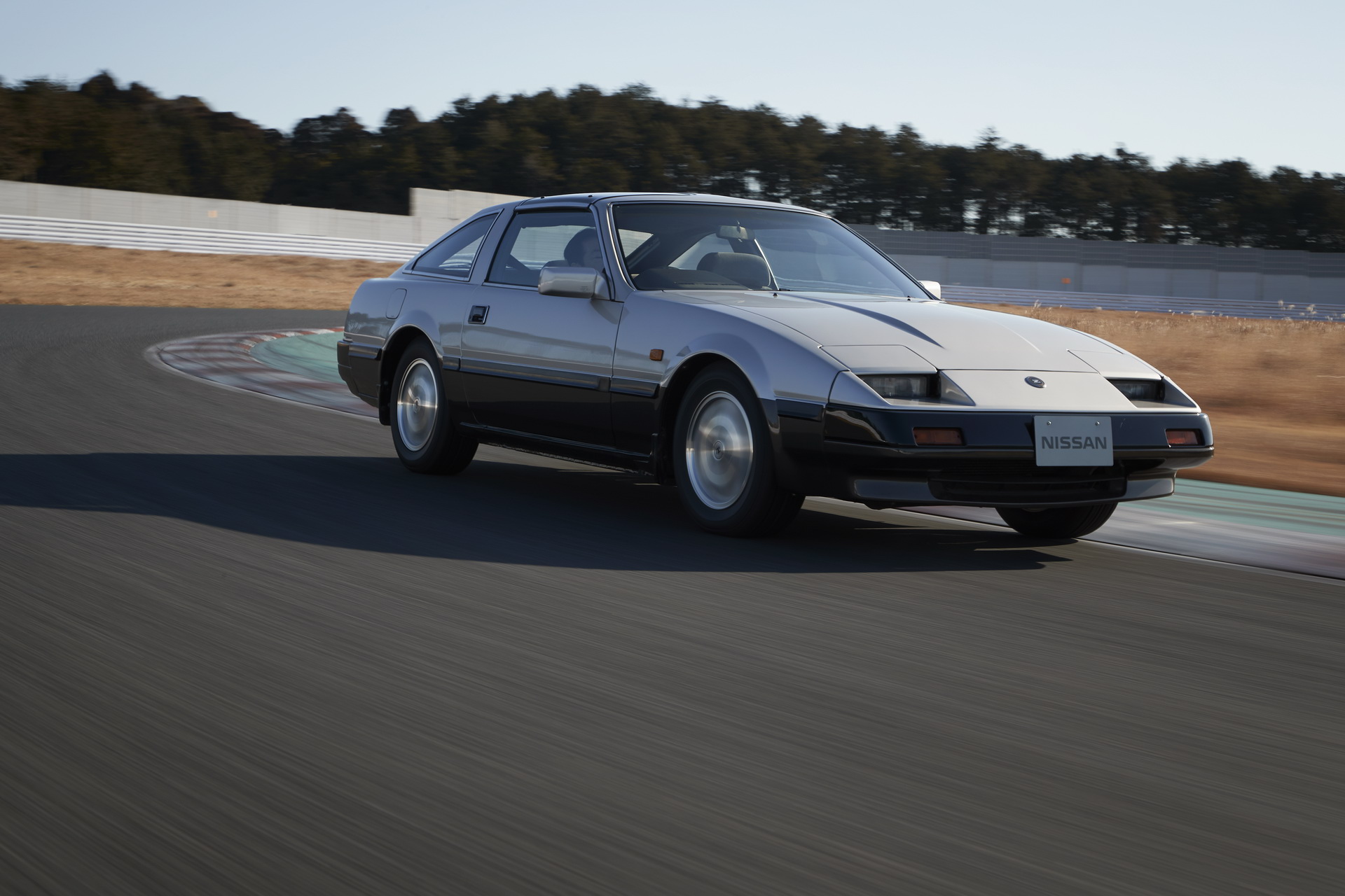 2020 Nissan 370Z 50th Anniversary Edition Gets ’70s-era 240Z Throwback Color Scheme
