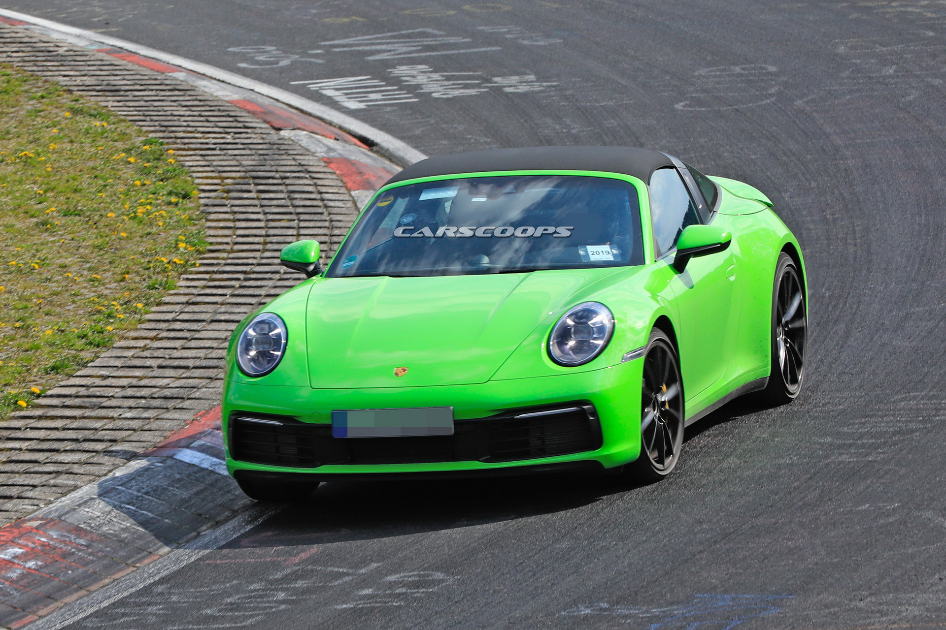 2020 porsche 911 targa spy shots 1 2020 Porsche 911 Targa With Removable Top Photographed Undisguised In Red Too