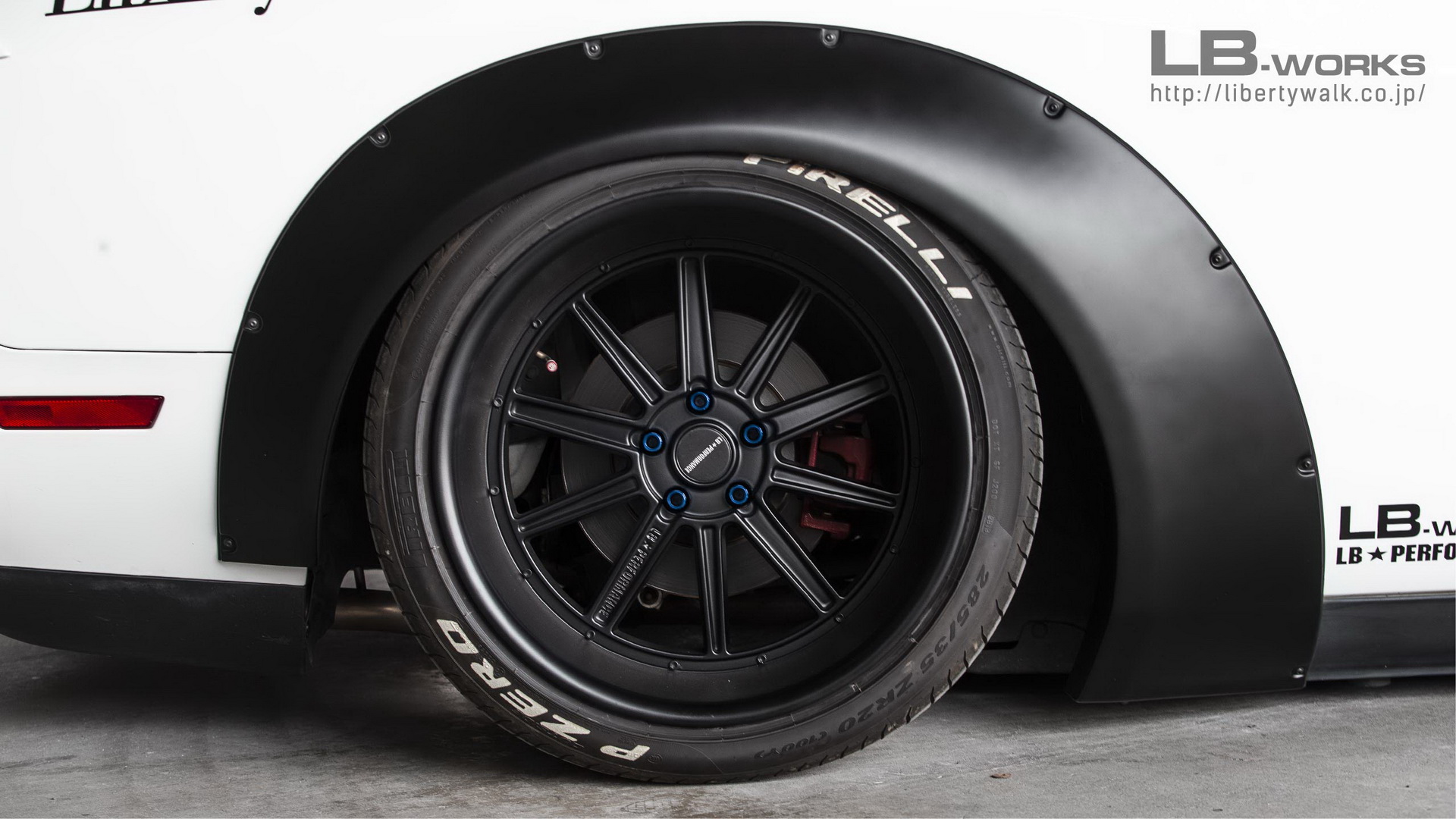 dodge challenger tuning liberty walk 9 Dodge Challenger Gets Acquainted With The Liberty Walk Ethos