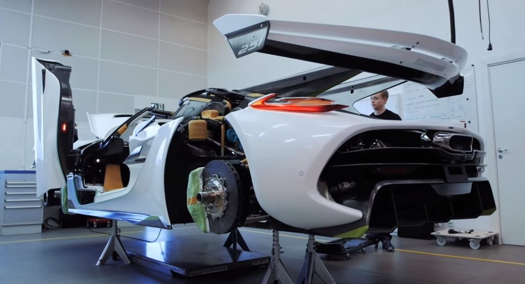  This Is How Koenigsegg Created The 300MPH Jesko Hypercar