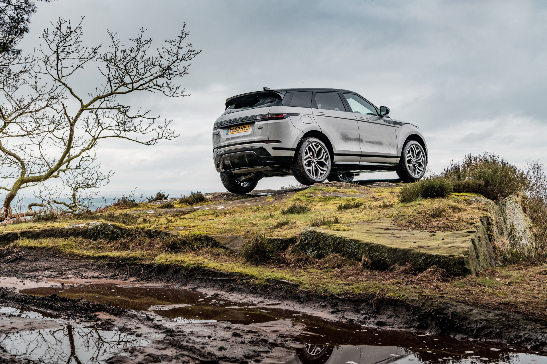 Range-Rover-Evoque-39 Range Rover Evoque Is The First Premium Compact SUV To Pass 2020 RDE2 Emission Rules