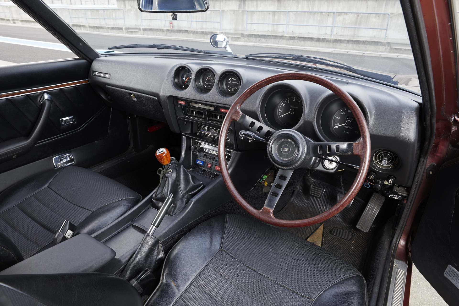 2020 Nissan 370Z 50th Anniversary Edition Gets ’70s-era 240Z Throwback Color Scheme