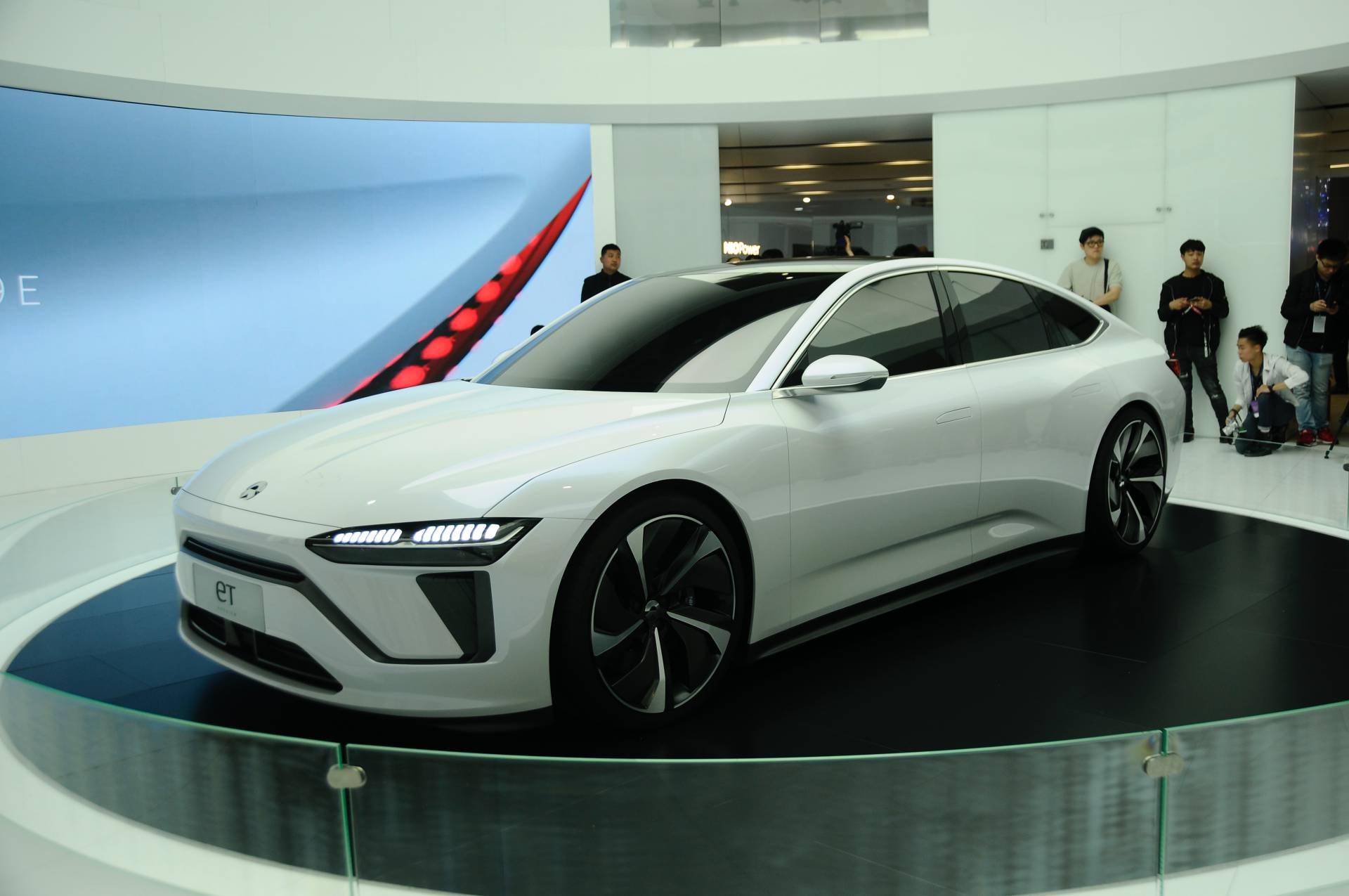 Nio ET Preview 15 Nio ET Preview Heralds Tesla Model 3 Rival With 317-Mile Range