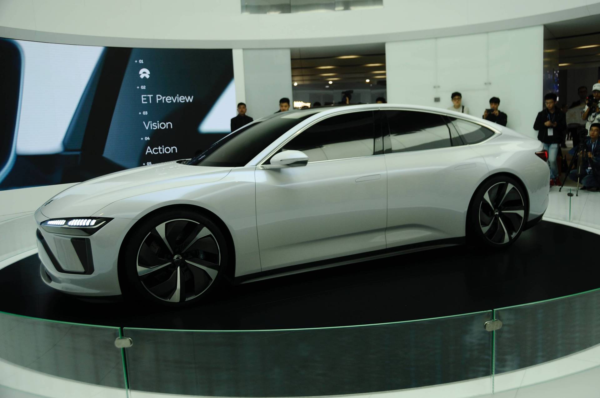 Nio ET Preview 13 Nio ET Preview Heralds Tesla Model 3 Rival With 317-Mile Range