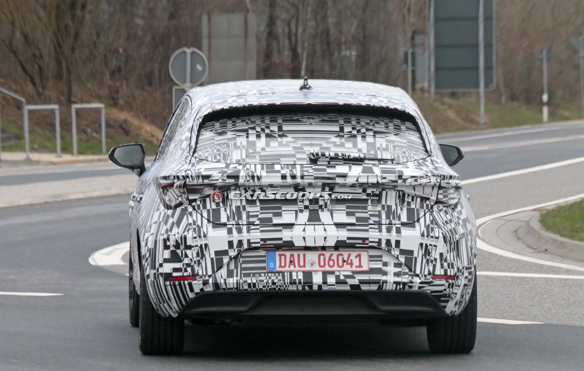 2020 SEAT LEON 010 2020 Seat Leon Gives Us A Look At Its Angrier Face