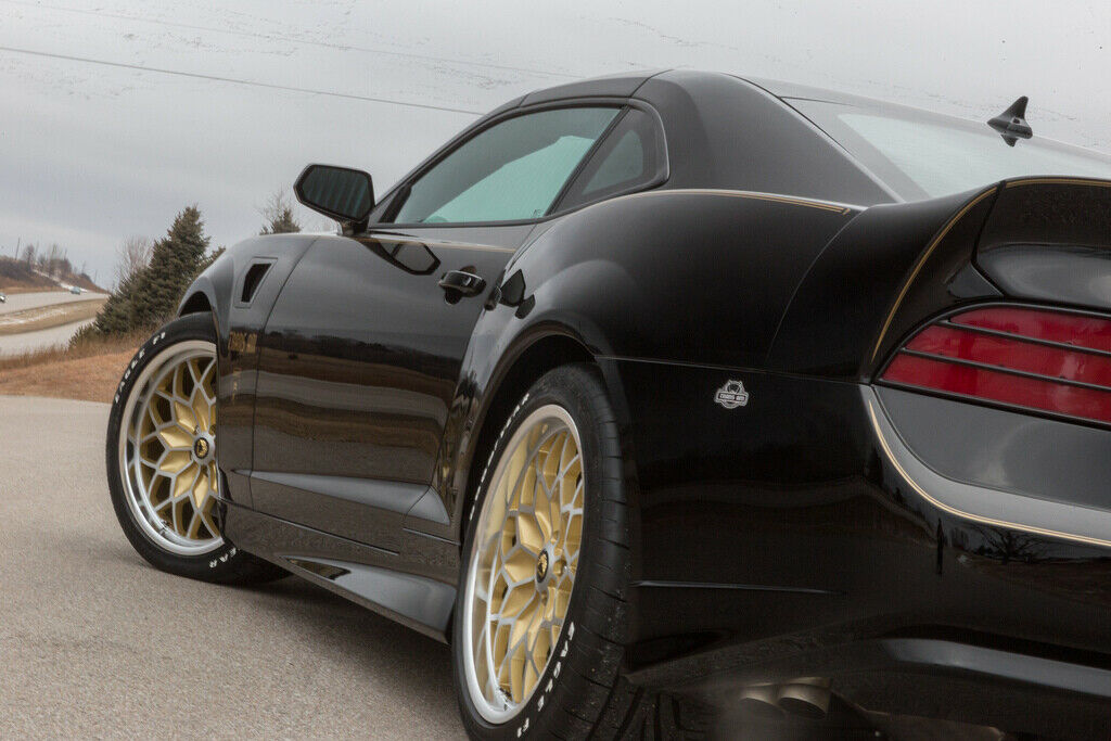 chevy camaro bandit trans am ebay 5 For $200,000, You Can Play Smokey And The Bandit In This 2015 Pontiac Camaro “Trans Am”
