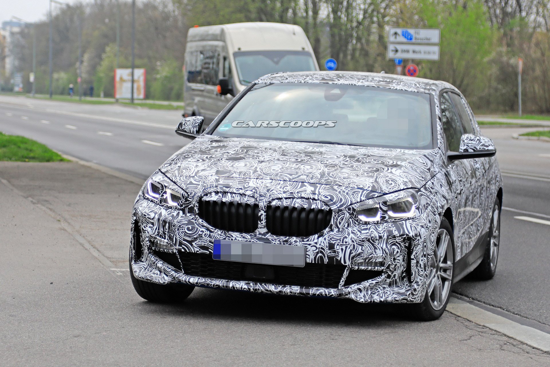 2020 bmw 1 series spied with less front camo 2 2020 BMW 1-Series: Here’s A Better Look At FWD Hatch’s Face