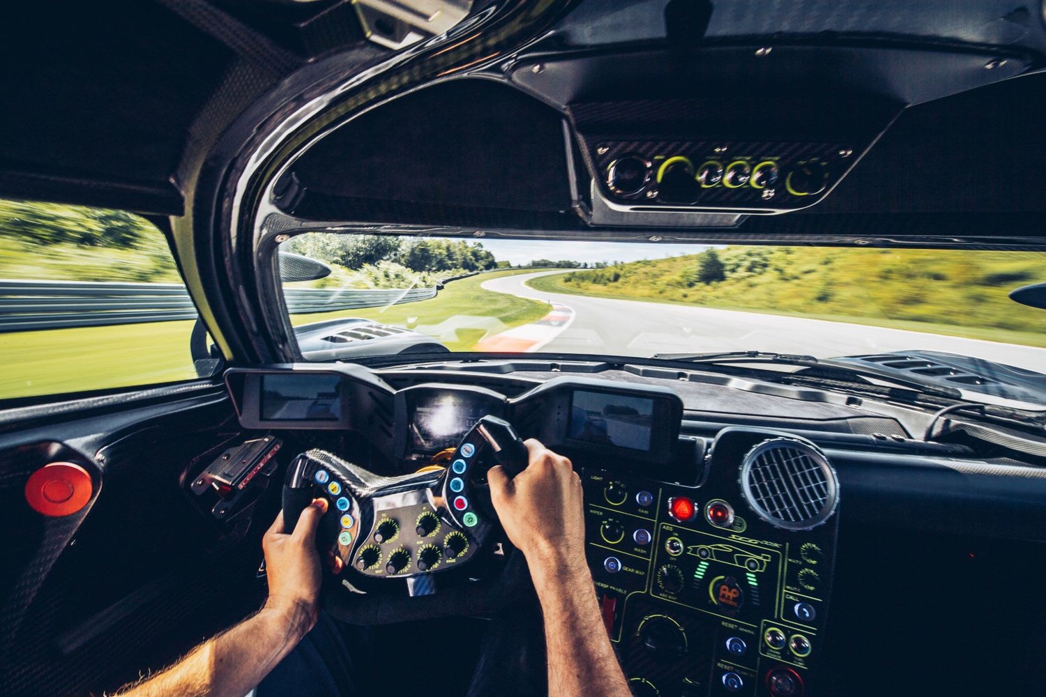 scuderia cameron glickenhaus scg 003cs livepics 9 Scuderia Cameron Glickenhaus’ SCG 003CS Was Driven To The New York Show