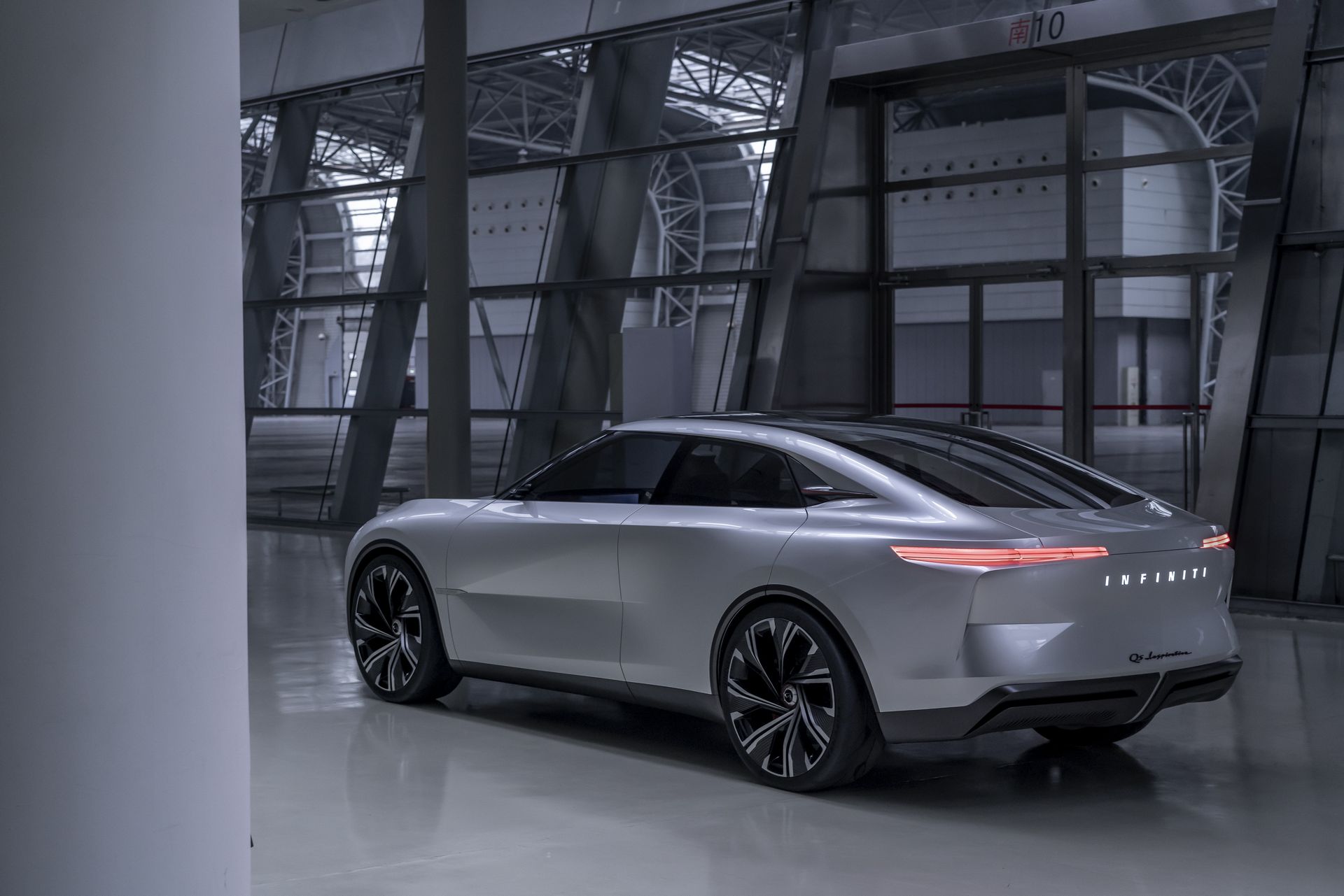 Infiniti Qs Inspiration Concept 3 Infiniti Qs Inspiration Previews An Upcoming Electrified Production Model