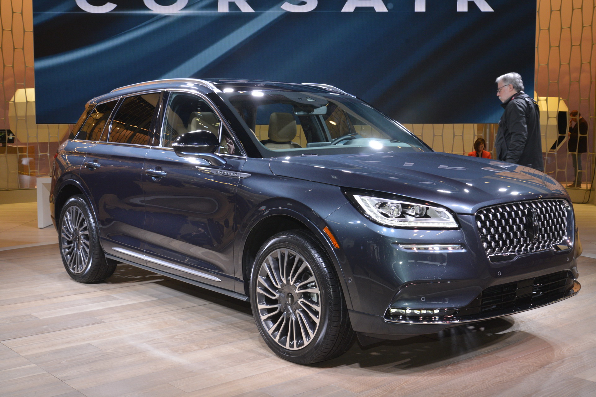 2020 Lincoln COrsair 8 2020 Lincoln Corsair Takes Off With A Cool Name, Elegant Styling And Up To 280HP