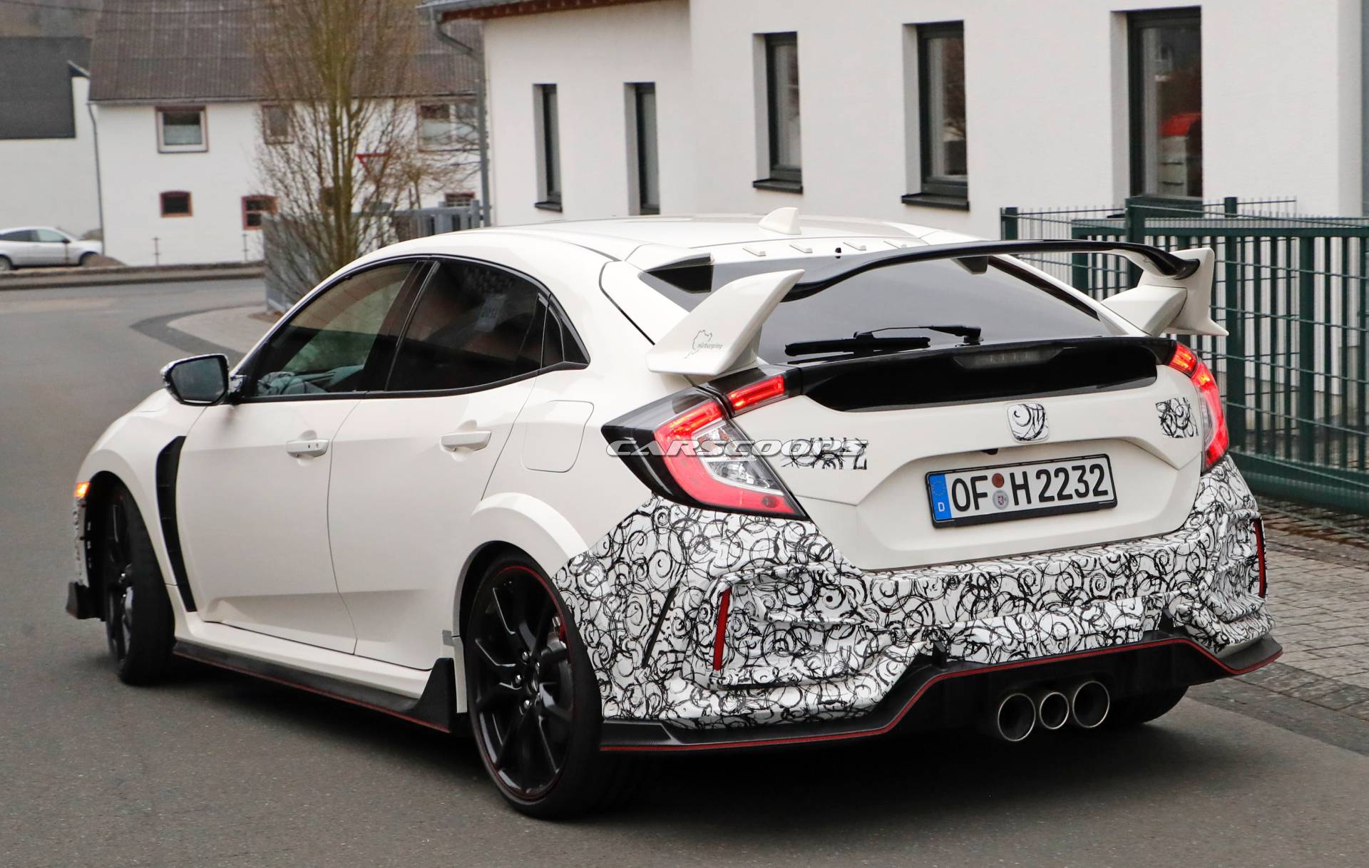 2019 Honda Civic Type R facelift spy shots 35 Honda Civic Type R Prototype Could Be Facelifted Model, Lightweight Special, Or Both