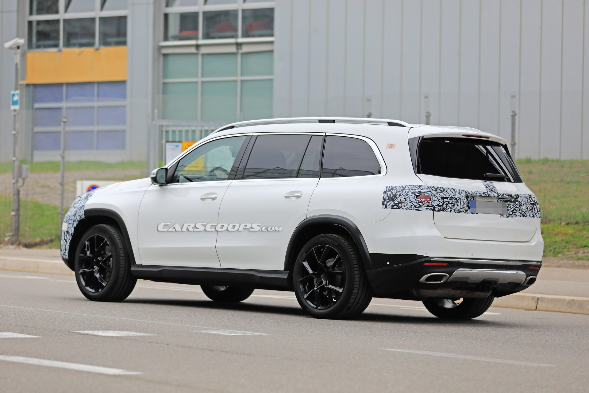 2020 Mercedes GLS 011 2020 Mercedes-Benz GLS Spotted Again Almost Undisguised In The U.S. (Updated)