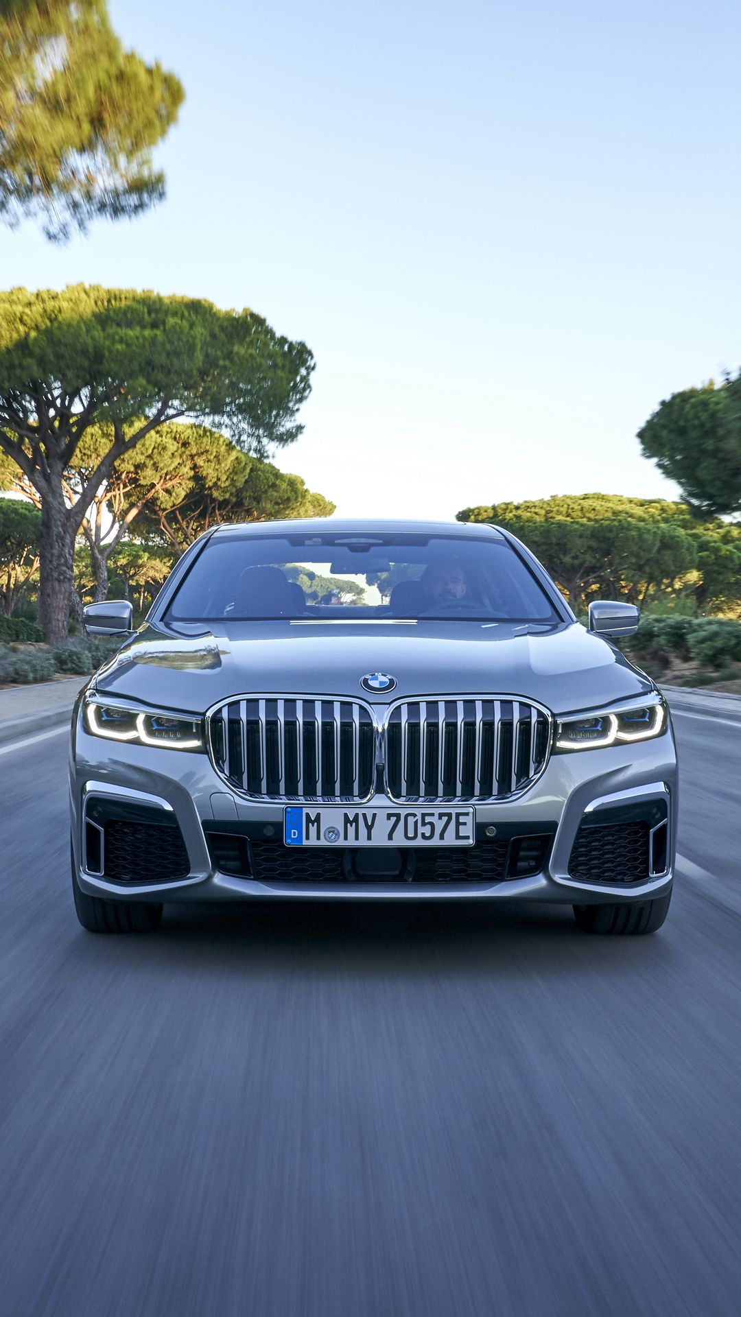 BMW-7-Series-115 BMW Throws 171 Images Of The 7-Series Hoping We’ll Get Used To Its New Face