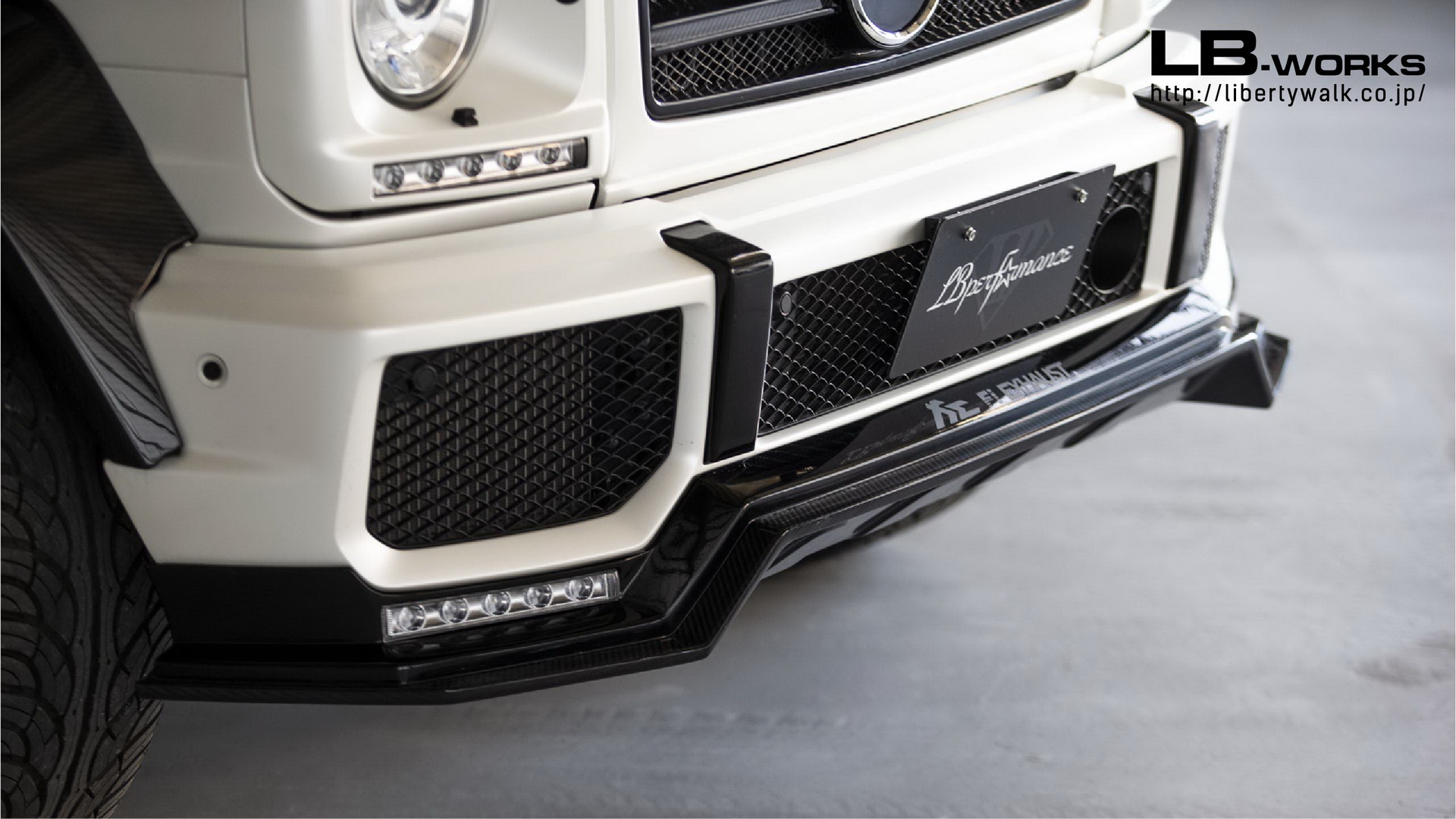 mercedes-amg g63 tuning liberty walk 3 Older Mercedes-AMG G63 Gets The Liberty Walk Touch Of Extravagance