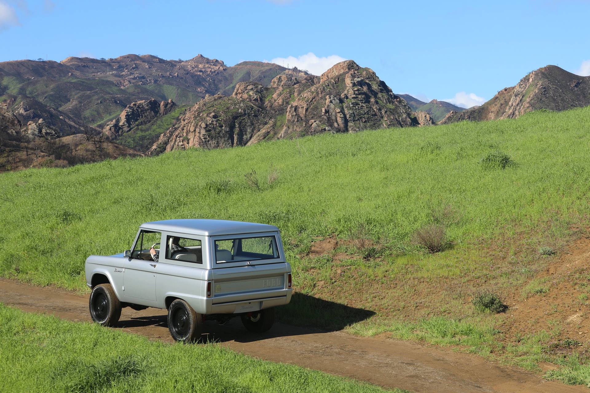 Zero Labs Ford Bronco classiv EV 5 All Hail The World’s First Battery Electric “Classic” Ford Bronco