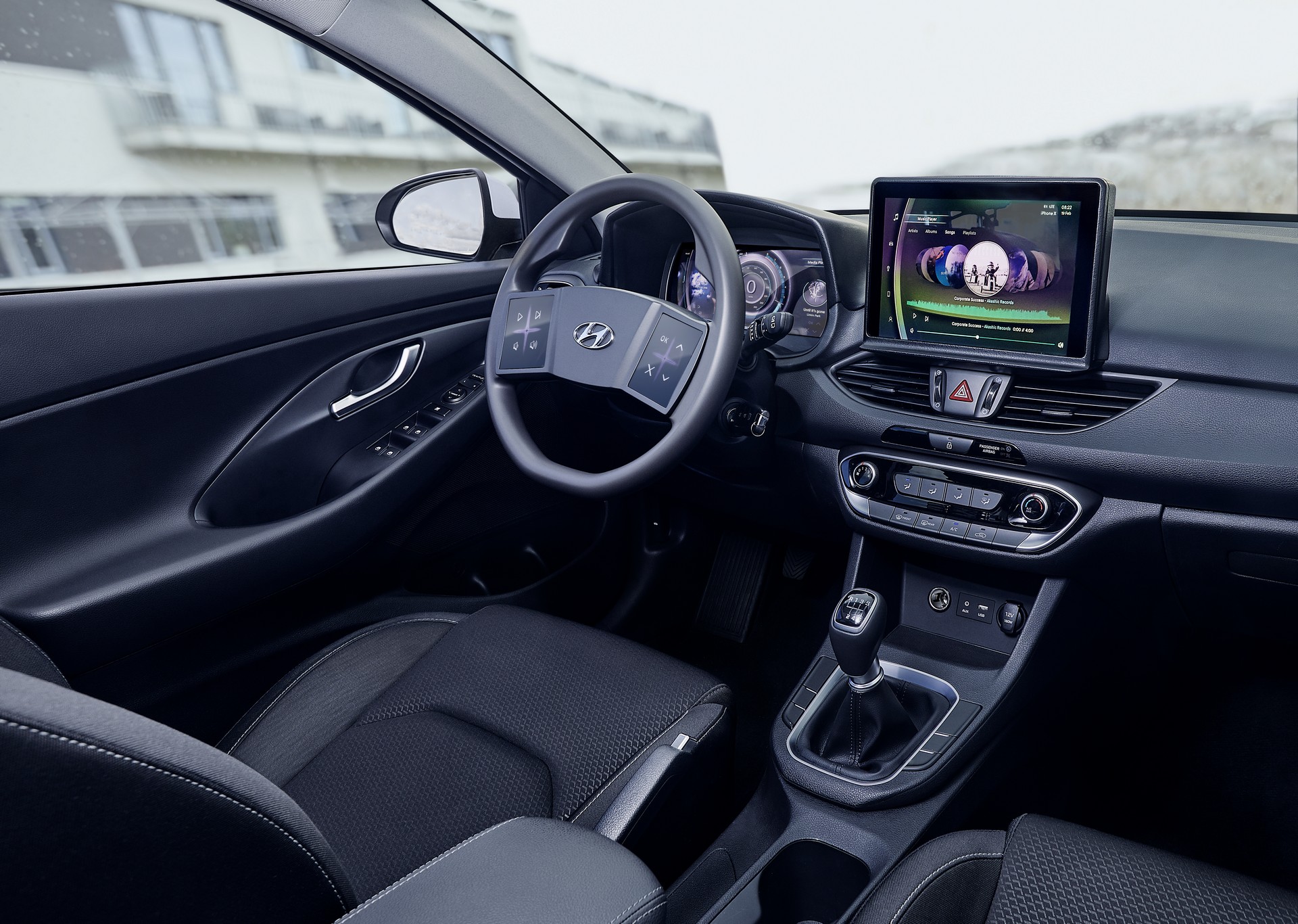 Hyundai i30 Interior Concept-3 Hyundai’s Interior Concept Boasts A 3D-Like Display And Touchscreens On The Steering Wheel