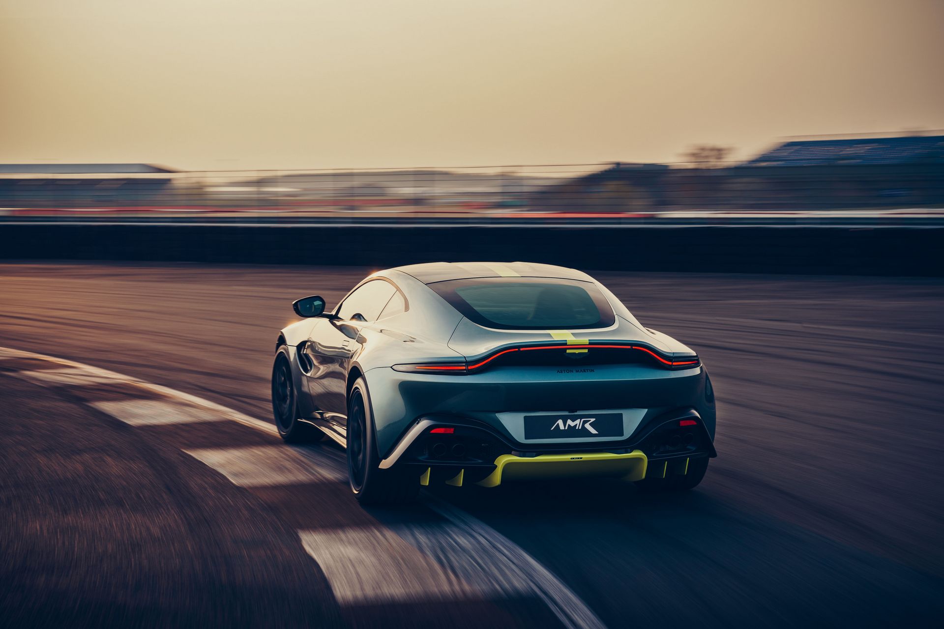 Aston Martin Vantage AMR 3 Aston Martin Vantage AMR Gets 7sp Manual, But Only 200 Will Be Made