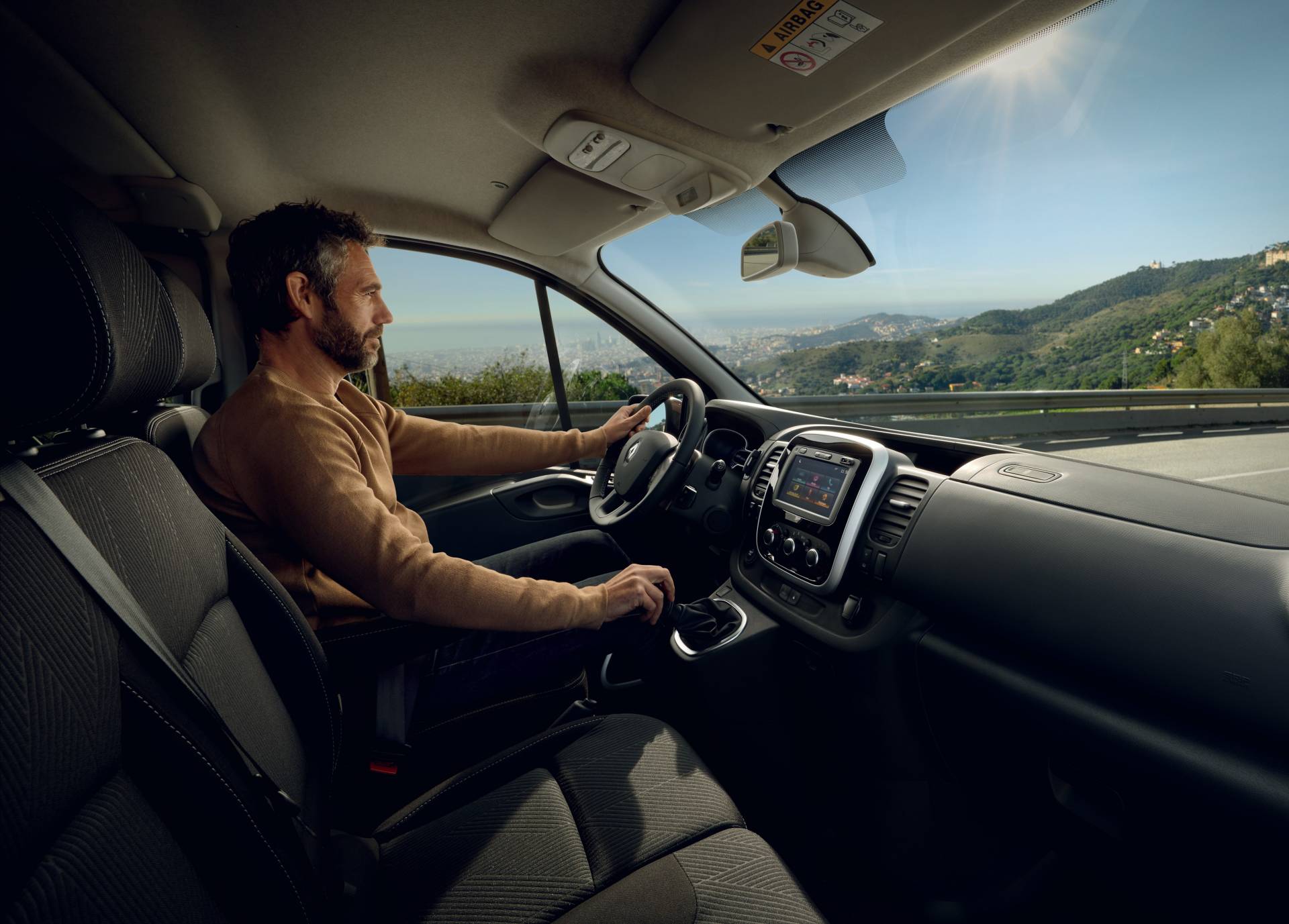 2019MY Renault Trafic van facelift 19 Restyled Renault Master And Trafic Get New Faces, Updated Engines And New Tech