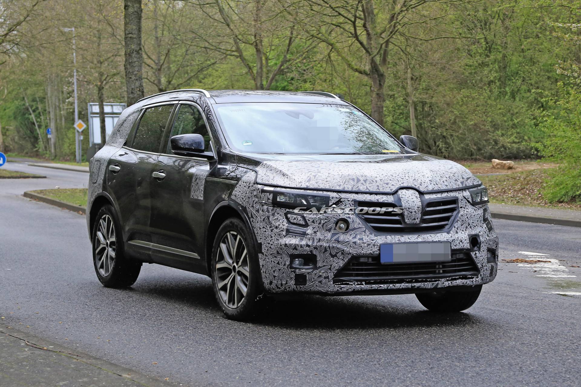 2020 Renault Koleos facelift spy shots 3 We Spy Europe’s 2020 Renault Koleos As China Model Quietly Debuts In Shanghai