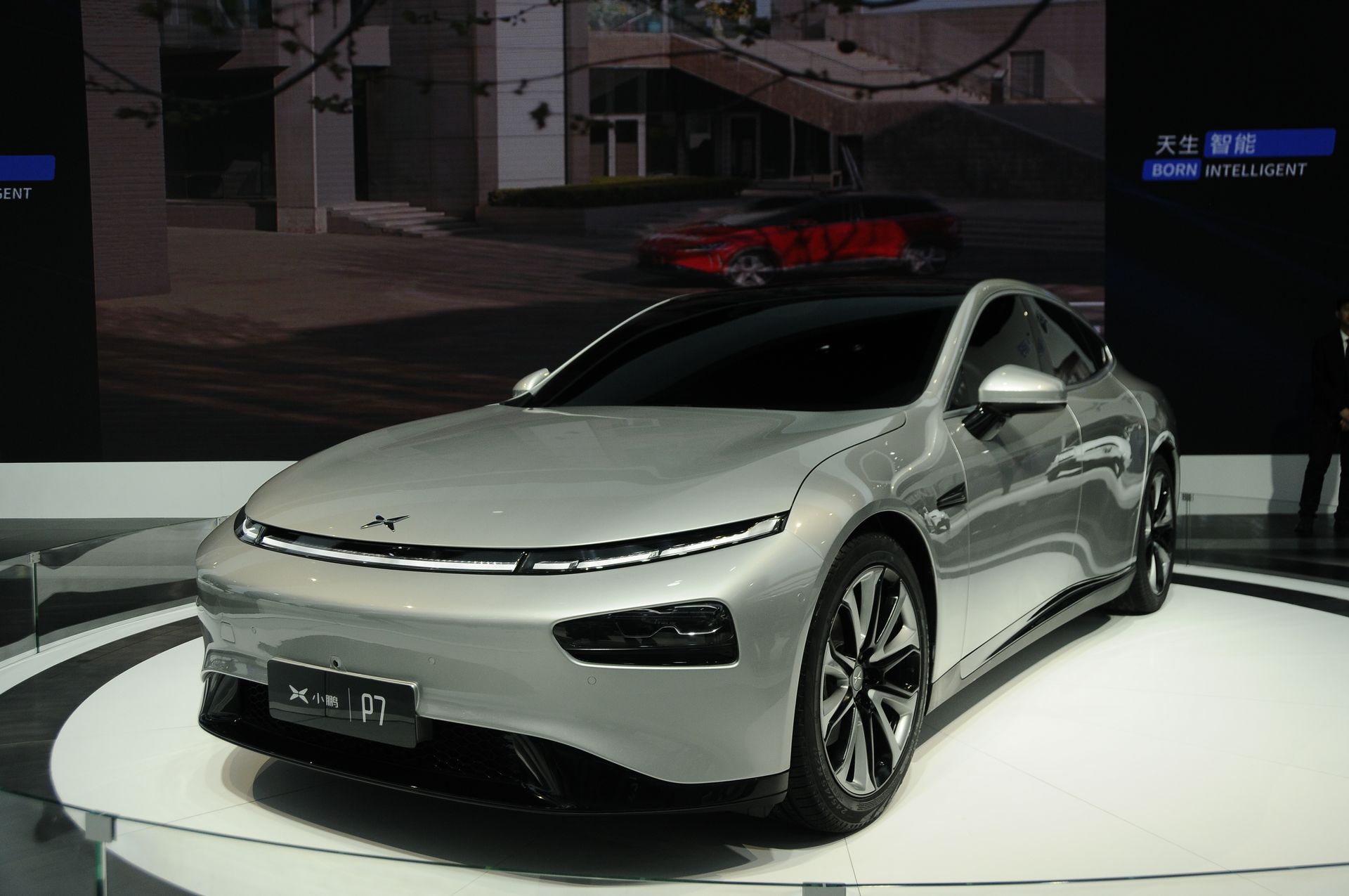 Xpeng P7 Shanghai 9 Xpeng P7 Electric Sporty Sedan Has 600 KM Range, Level 3 Autonomy