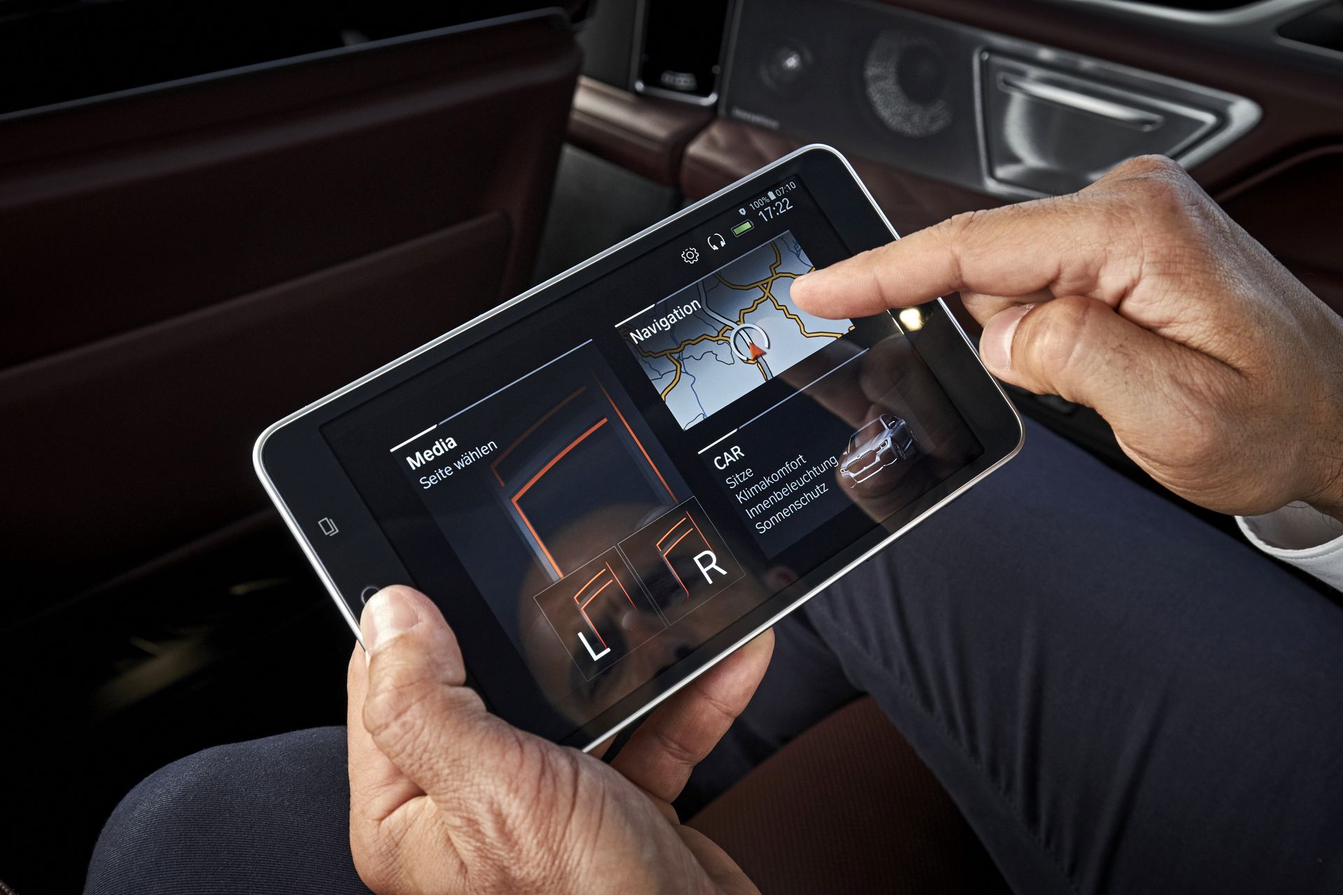 BMW-7-Series-55 BMW Throws 171 Images Of The 7-Series Hoping We’ll Get Used To Its New Face